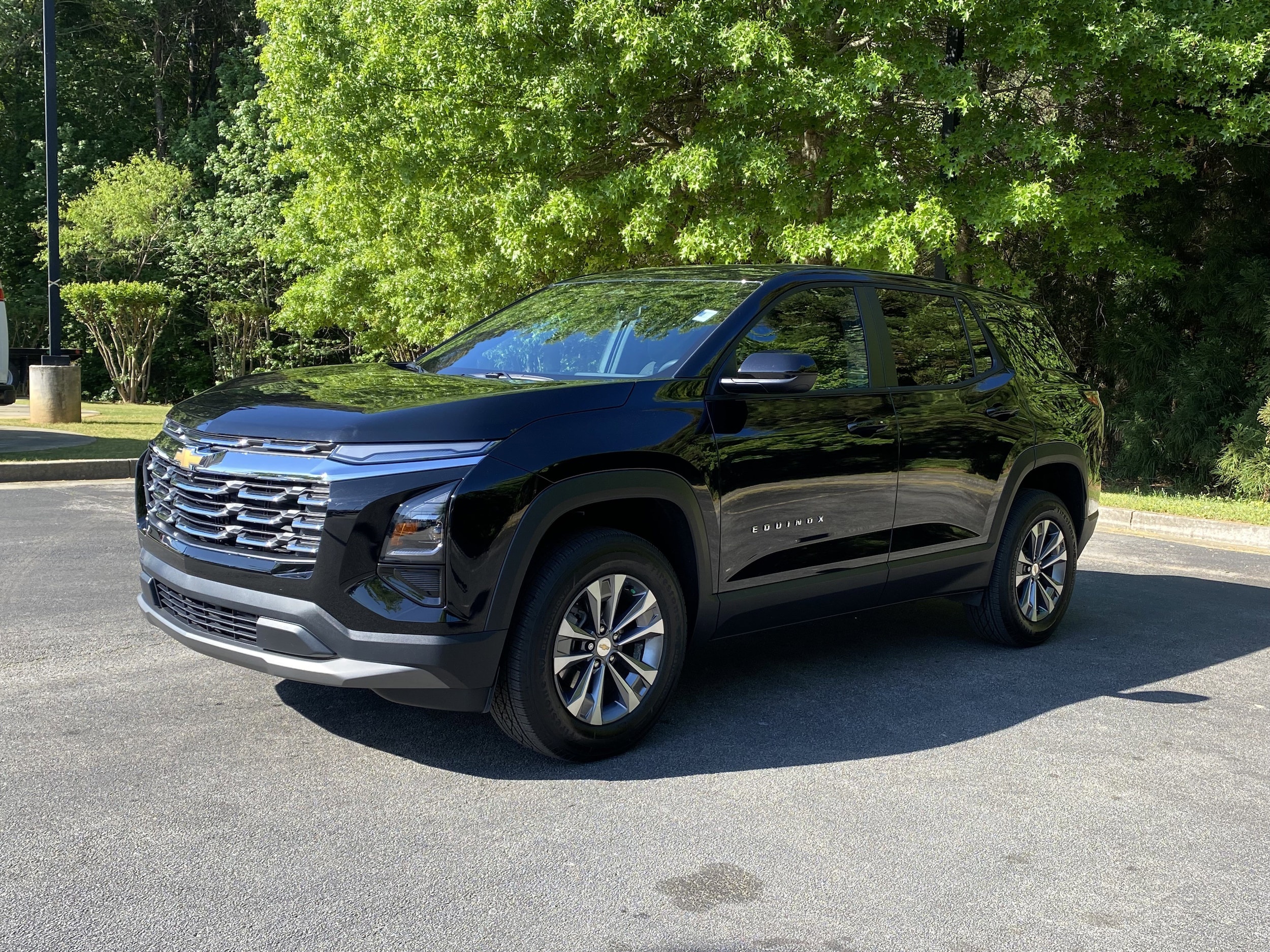 2026 Chevrolet Equinox FWD LT photo 4