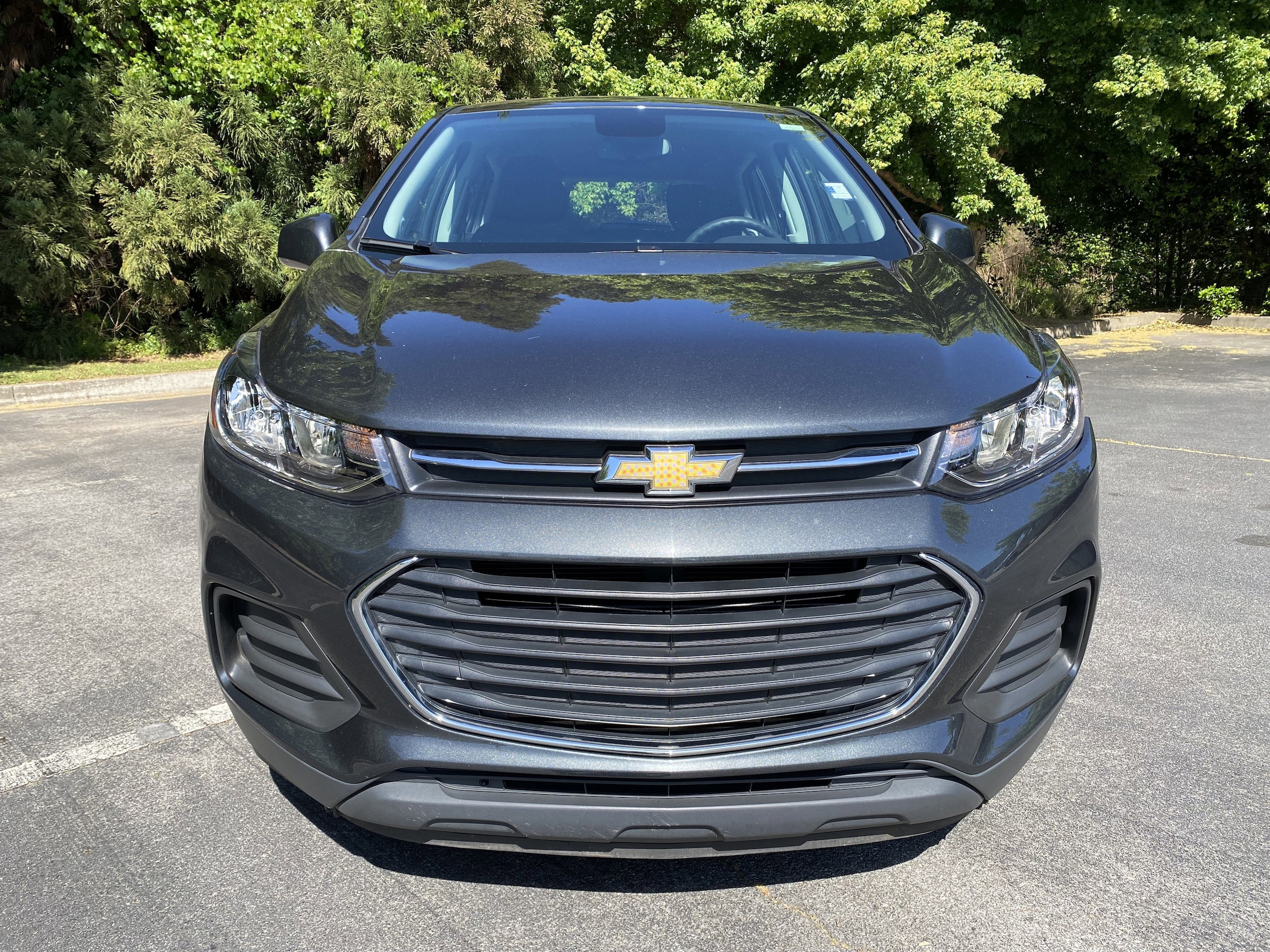 2020 Chevrolet Trax LS photo 2