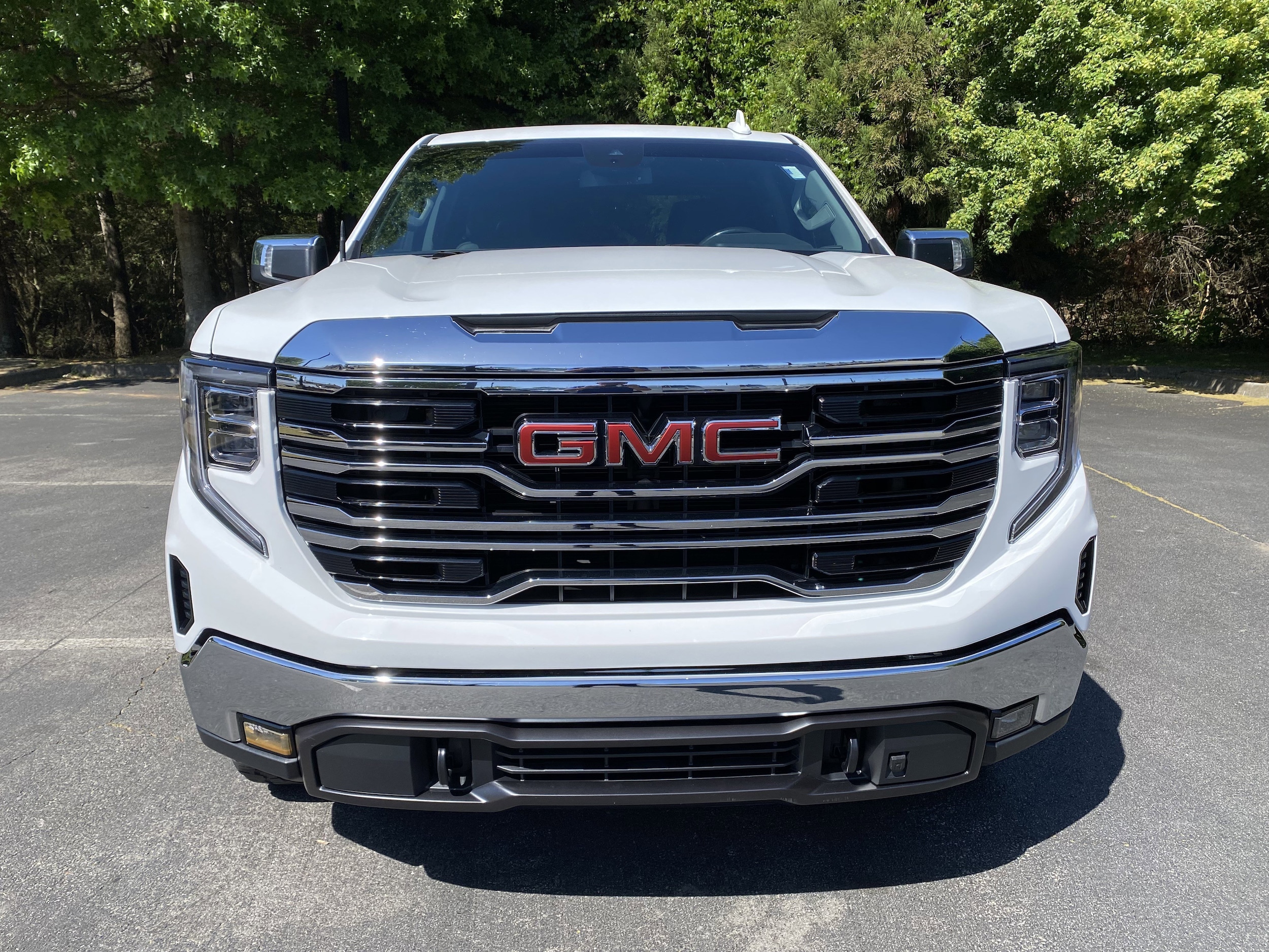 2023 GMC Sierra 1500 SLT photo 2