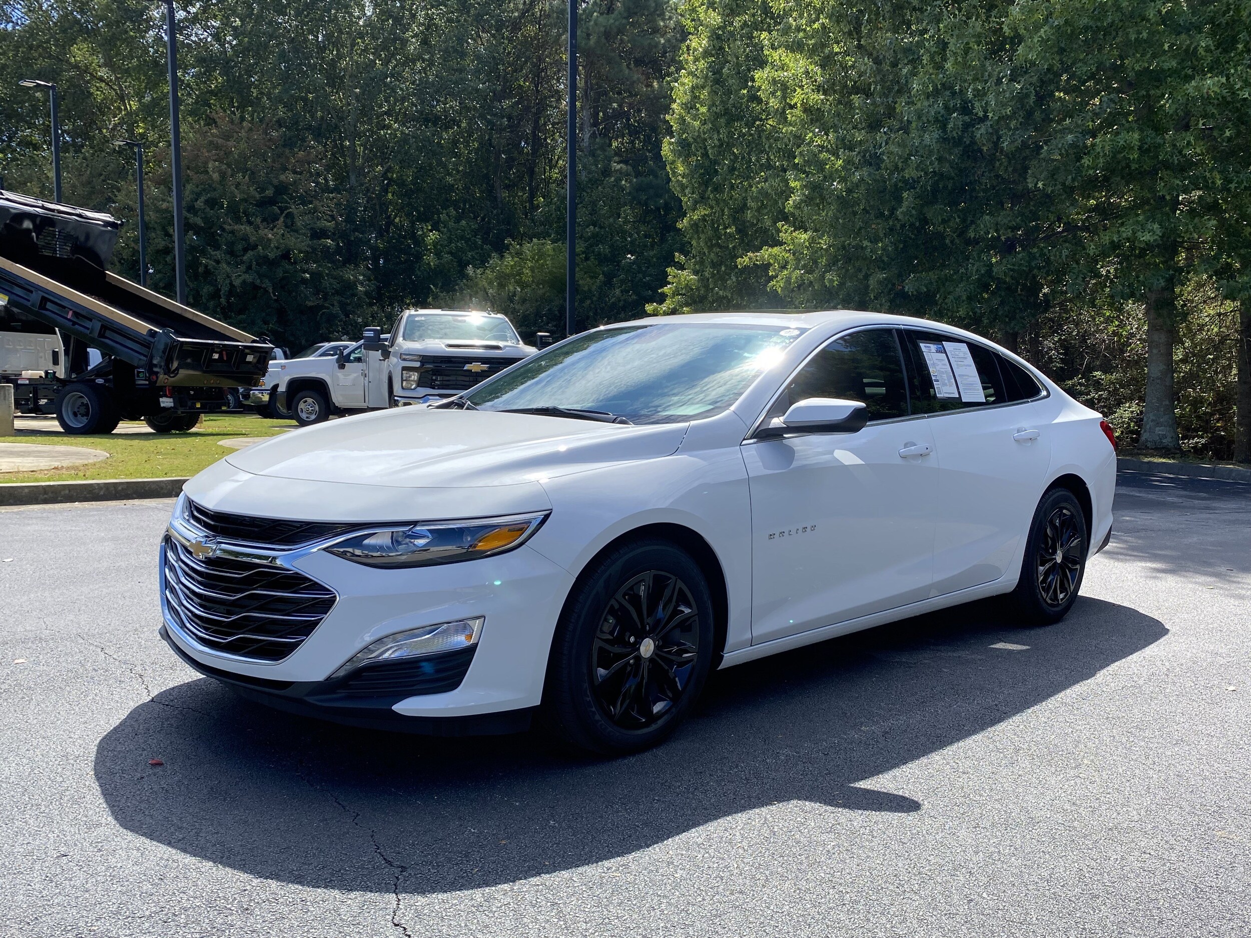2025 Chevrolet Malibu 1LT photo 3