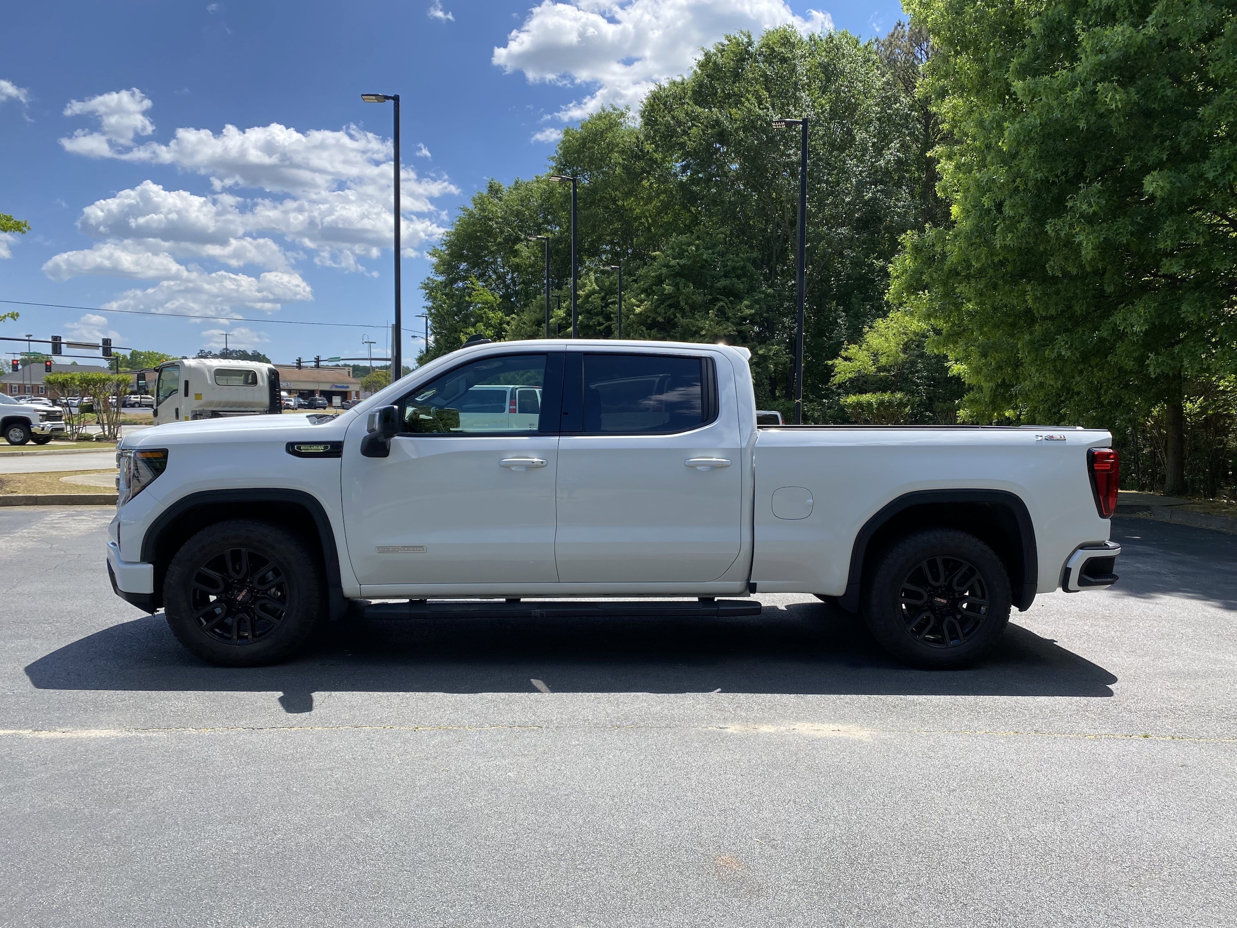 2024 GMC Sierra 1500 Elevation photo 5