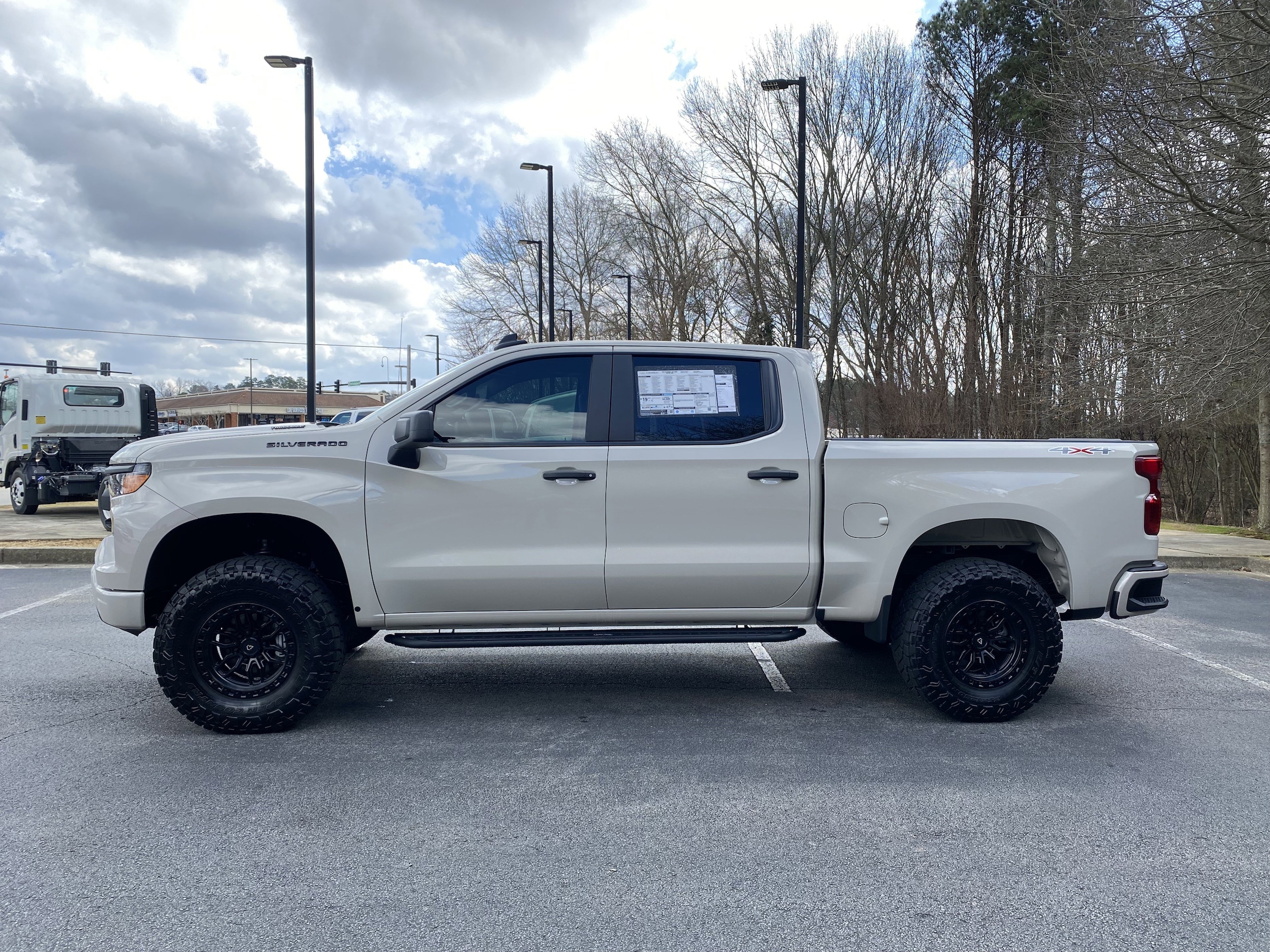 2026 Chevrolet Silverado 1500 Custom photo 4
