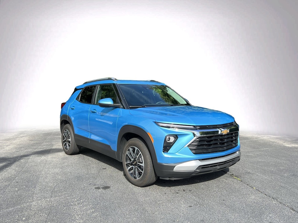 Used 2025 Chevrolet Trailblazer LT SUV