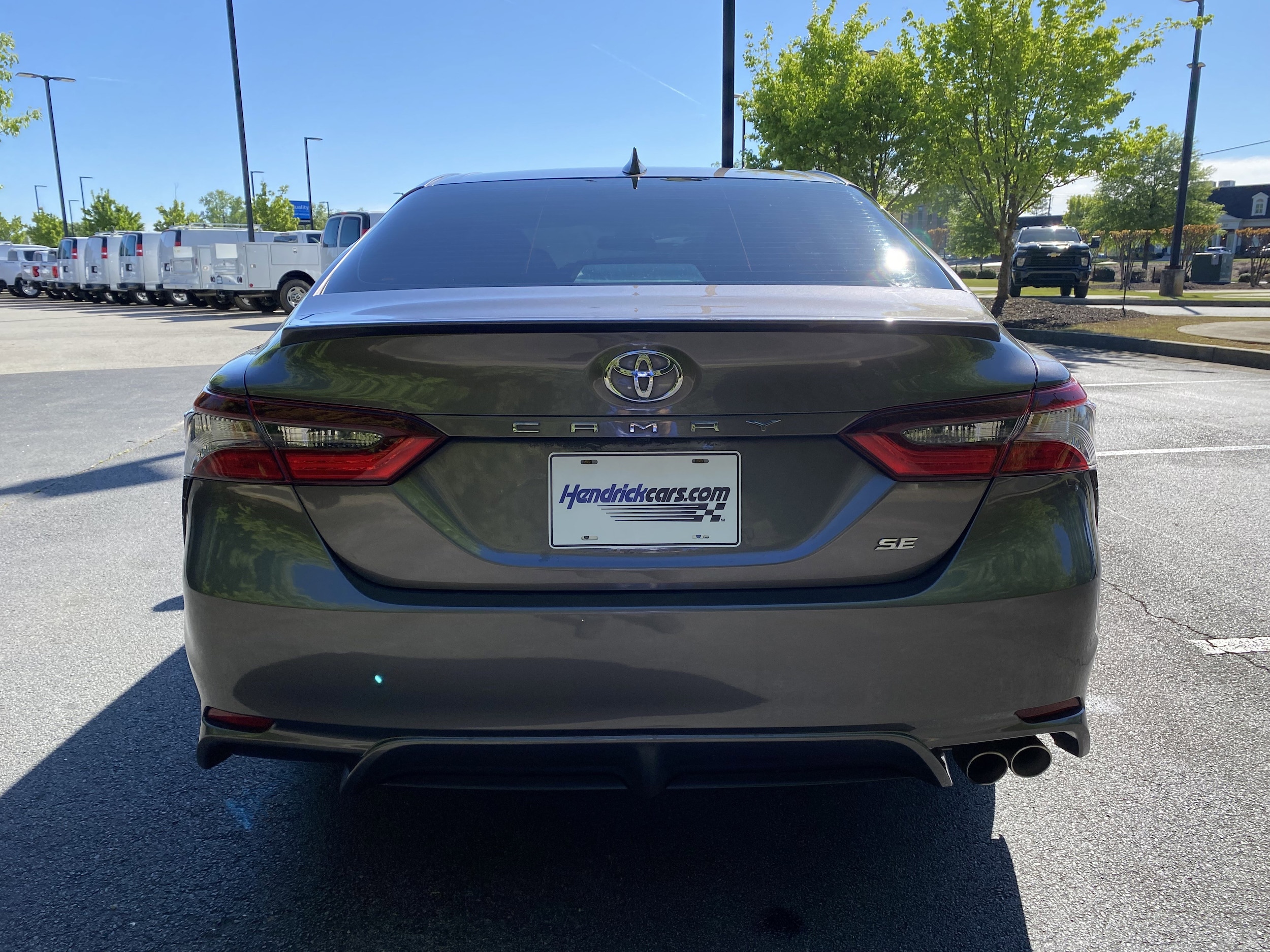 2021 Toyota Camry SE photo 3