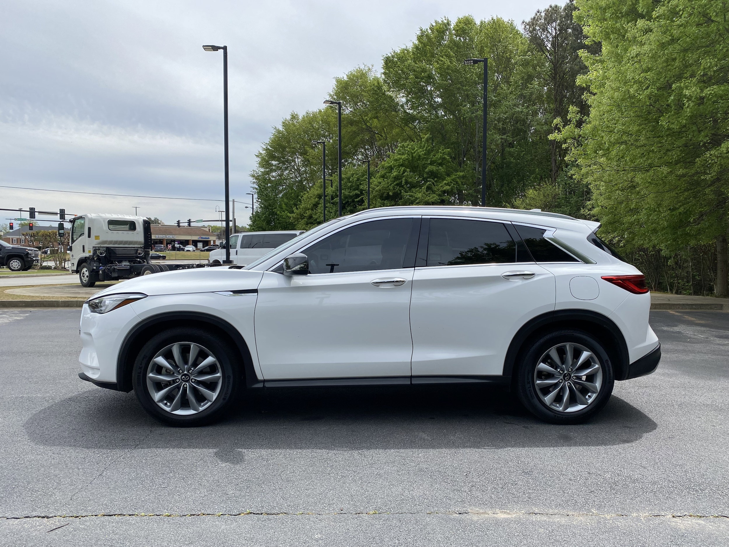 2021 INFINITI QX50 LUXE photo 5