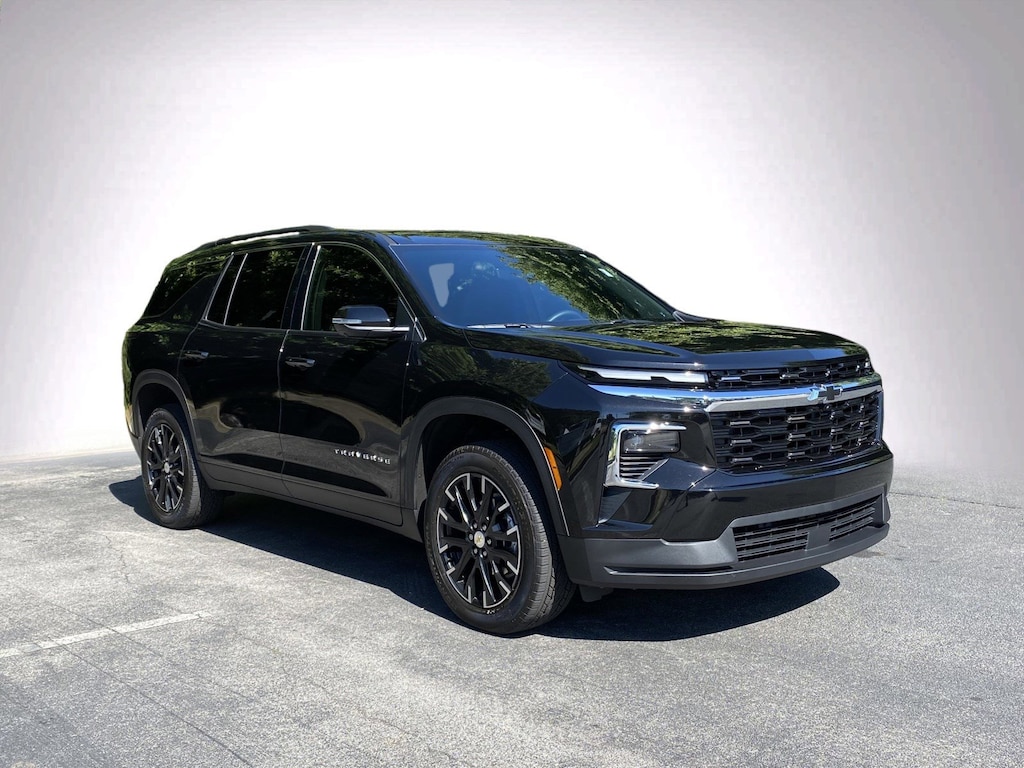 Used 2026 Chevrolet Traverse FWD LT SUV