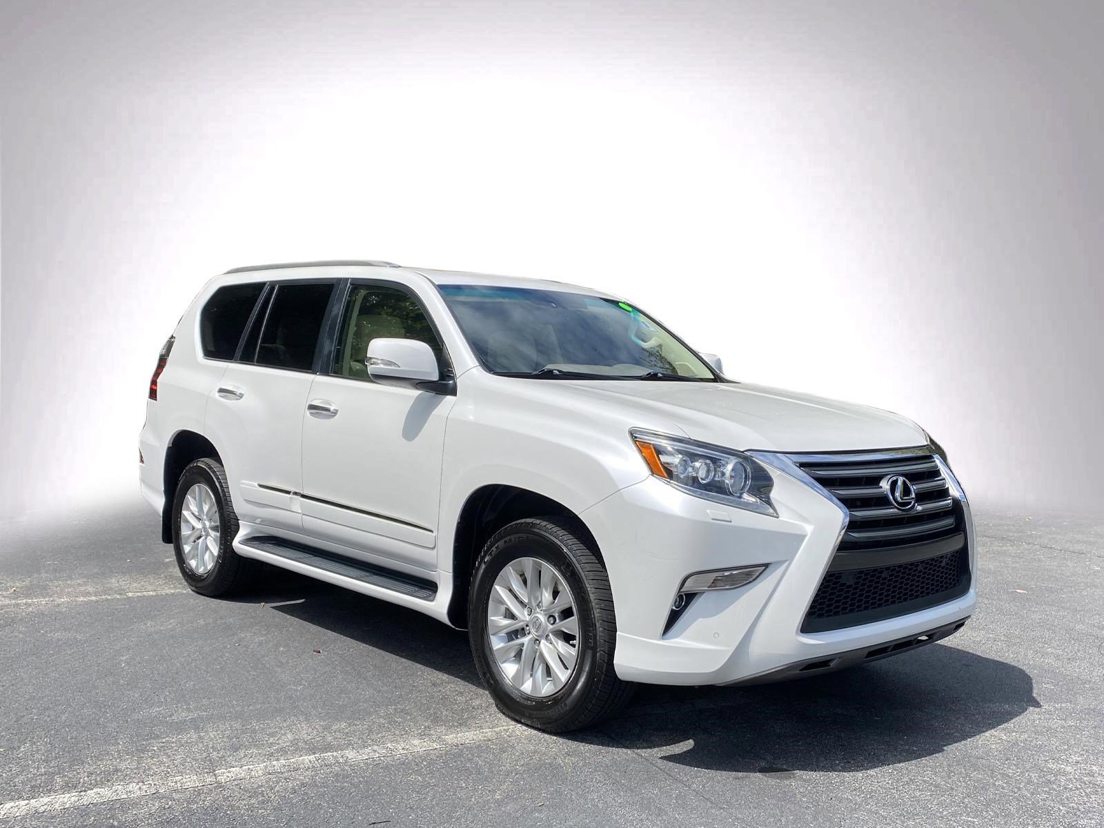 2016 Lexus GX 460 photo 2