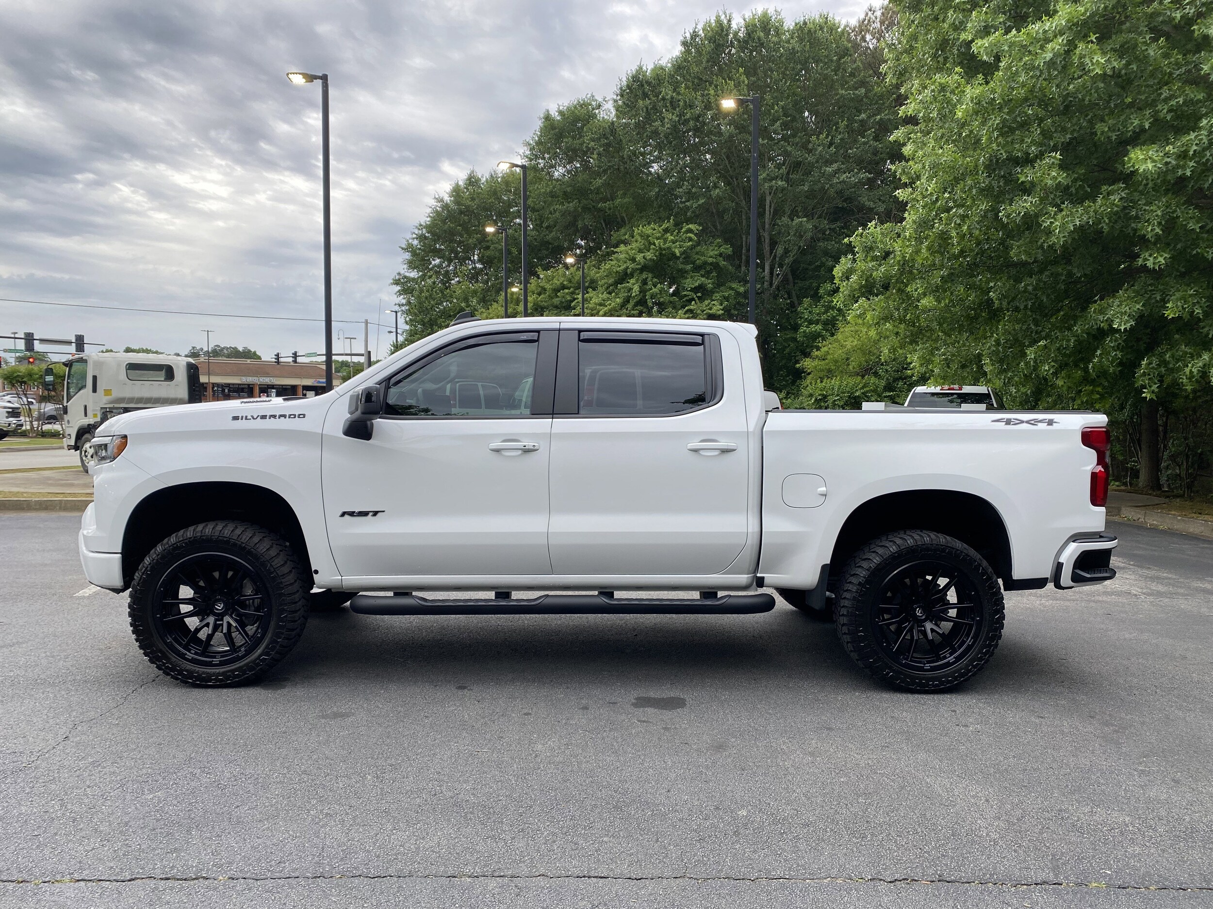 2025 Chevrolet Silverado 1500 RST photo 6