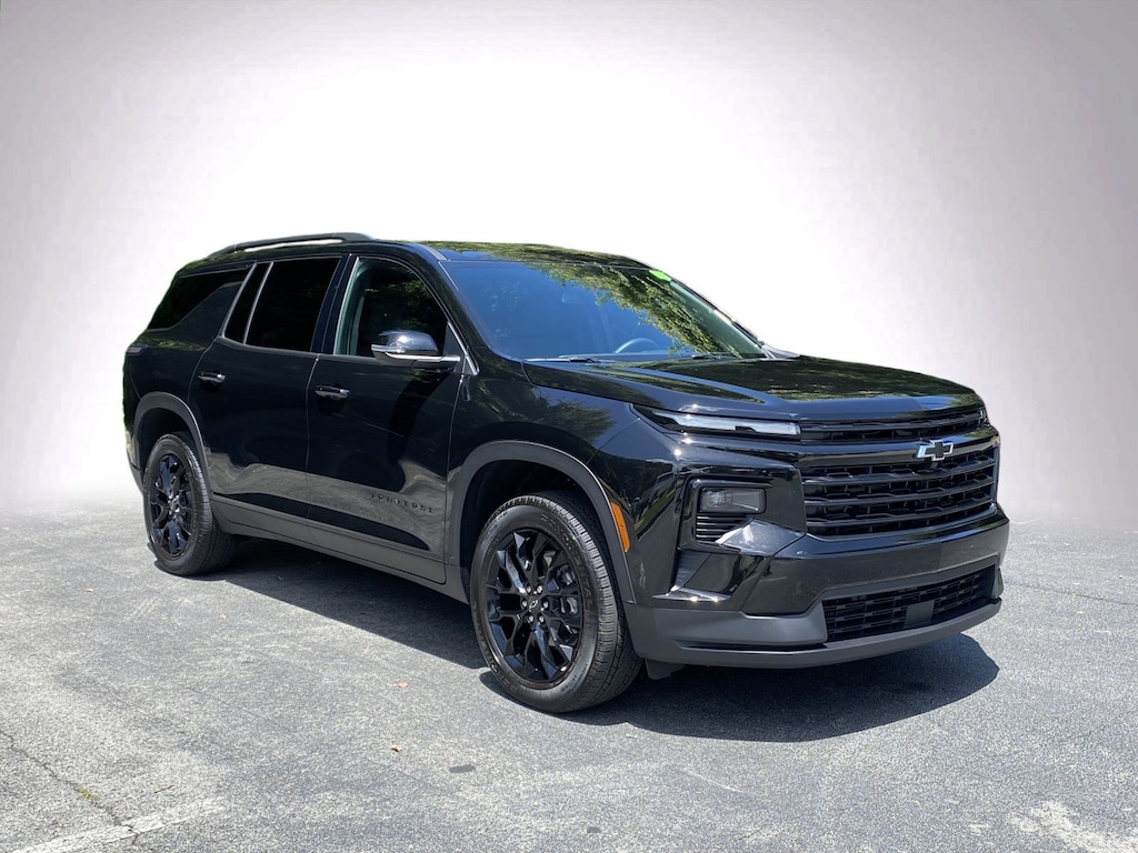 Used 2026 Chevrolet Traverse FWD LT SUV
