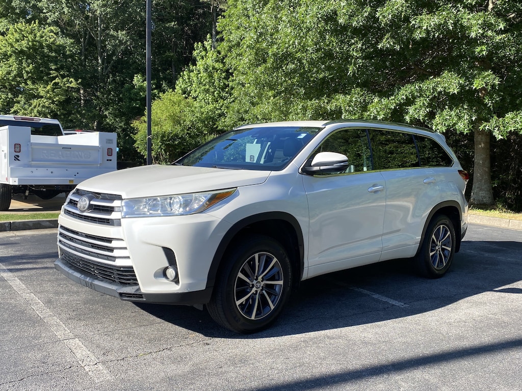 Used 2017 Toyota Highlander XLE SUV