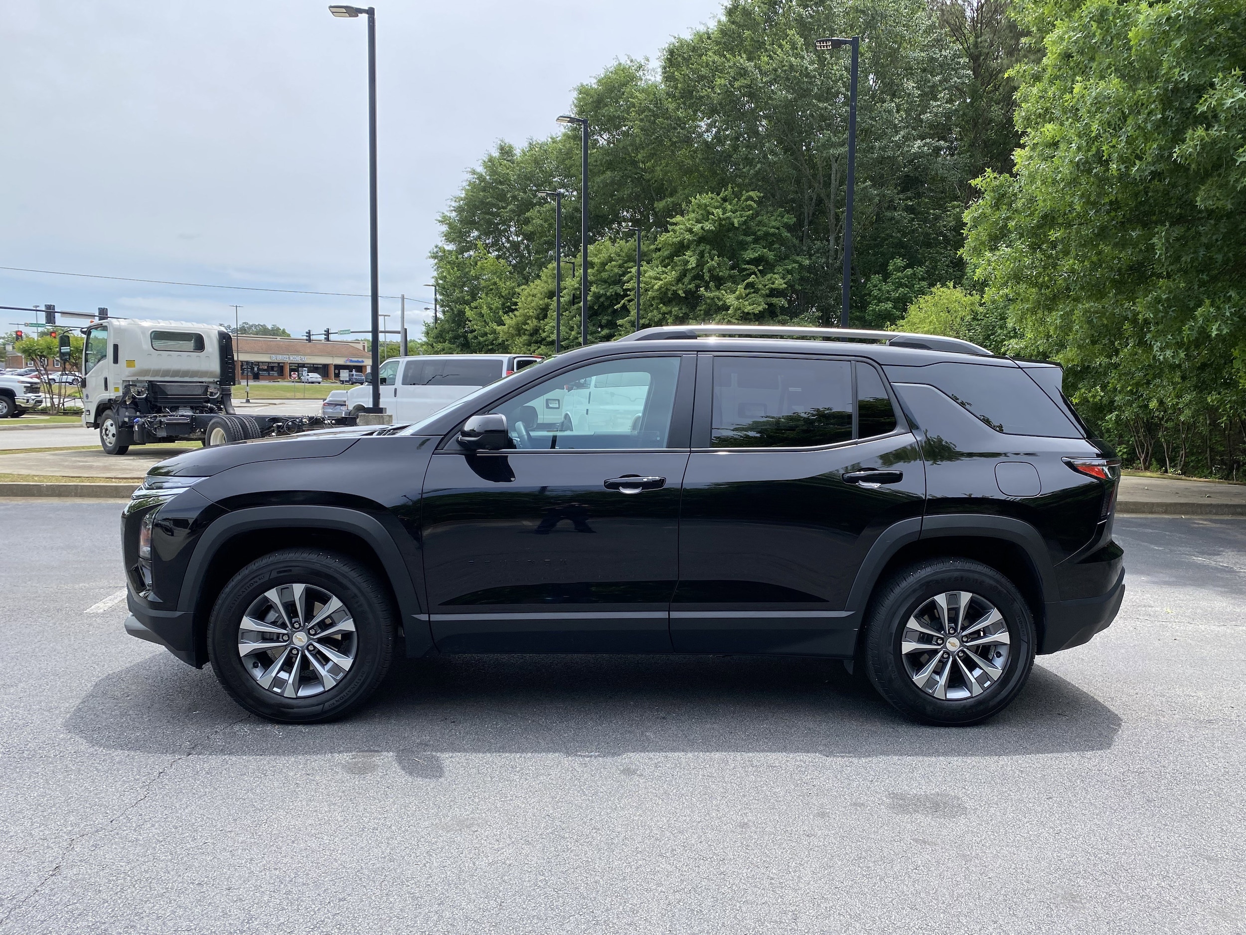 2026 Chevrolet Equinox FWD LT photo 5