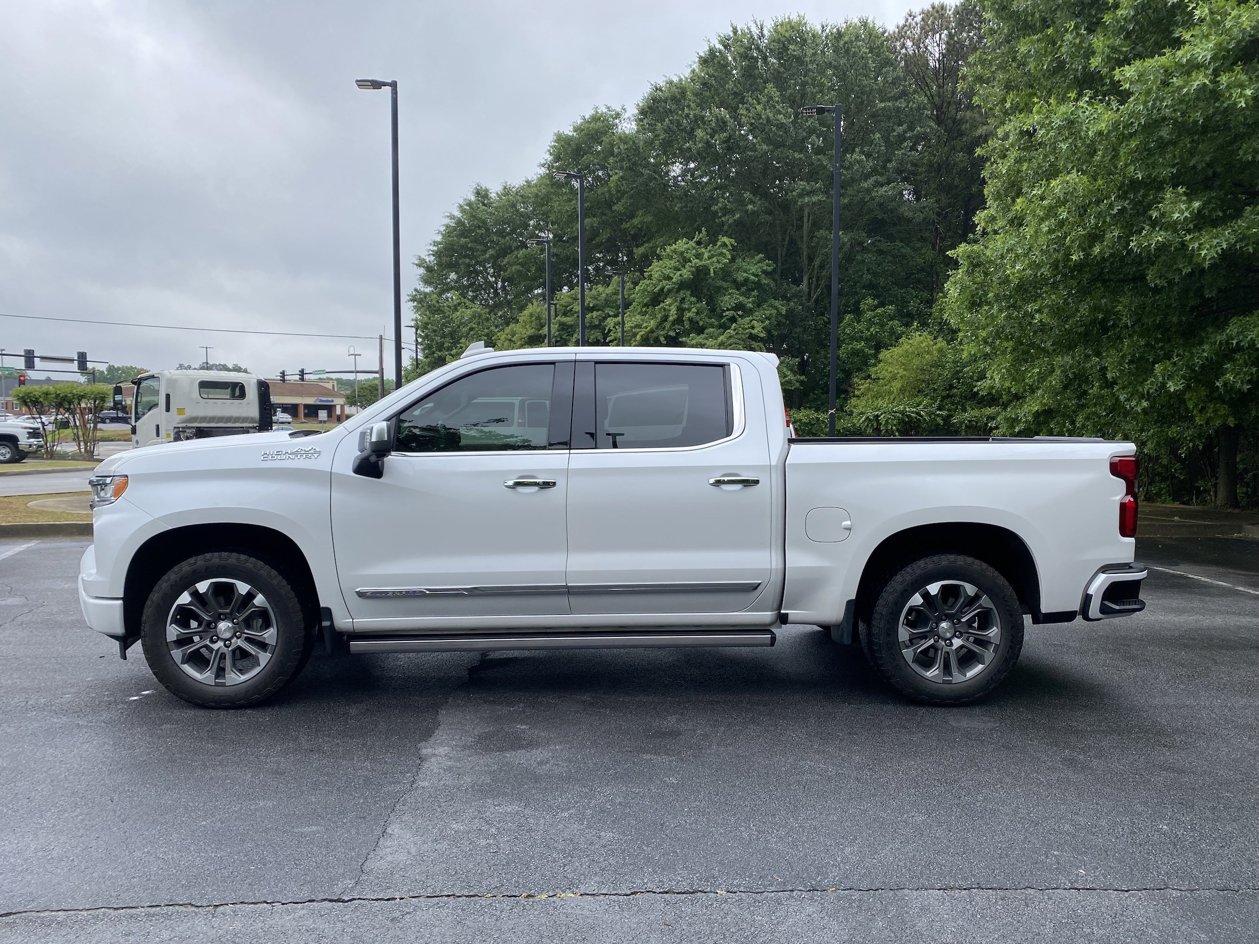 2024 Chevrolet Silverado 1500 High Country photo 5