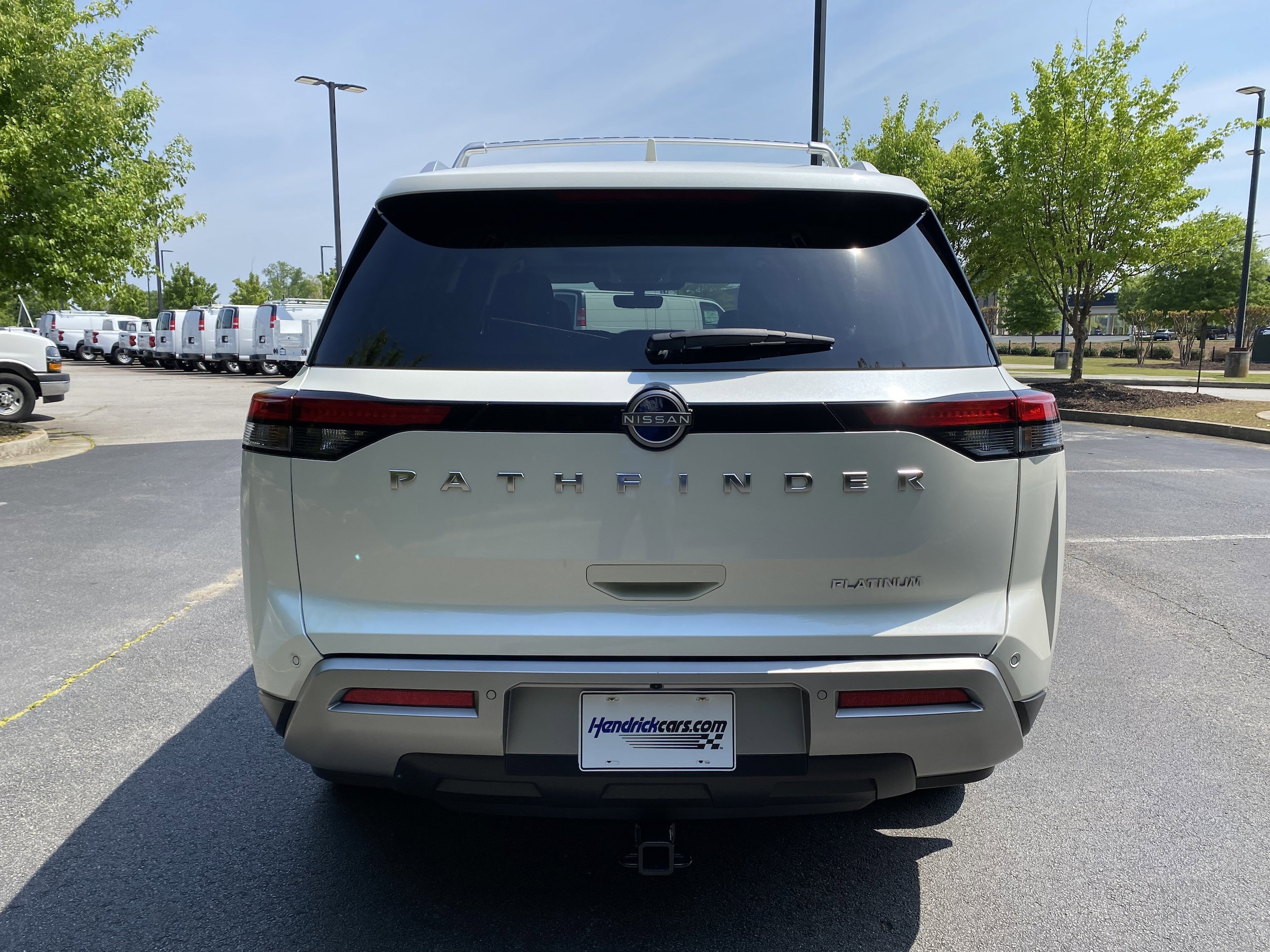 2024 Nissan Pathfinder Platinum photo 6