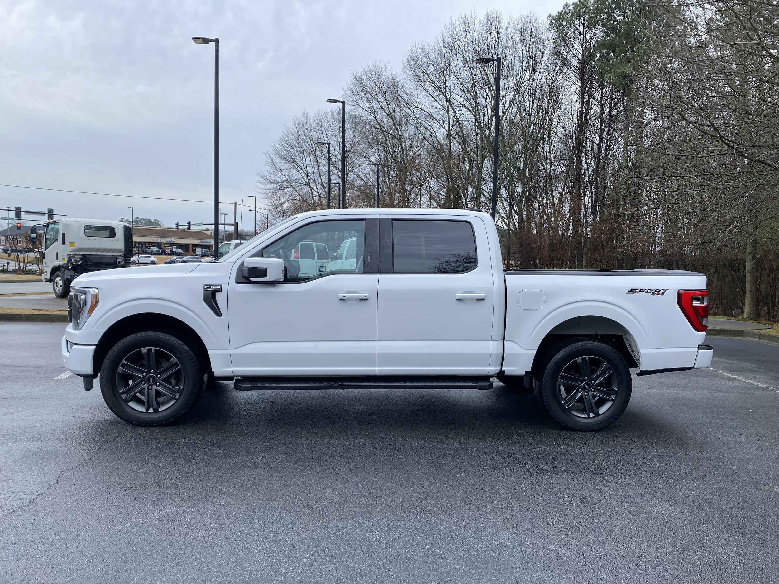2023 Ford F-150 LARIAT photo 4
