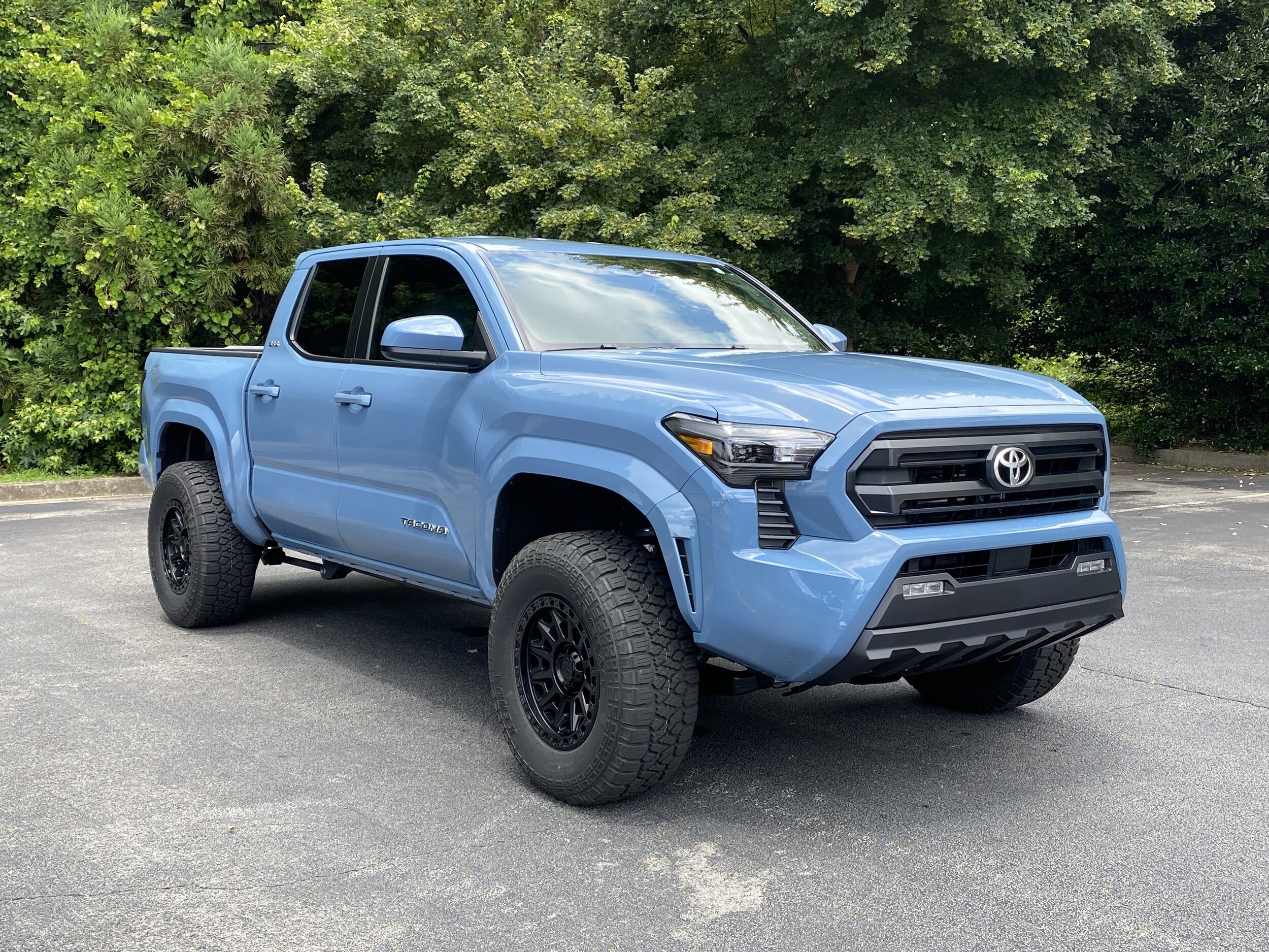 Toyota Tacoma 2WD SR5