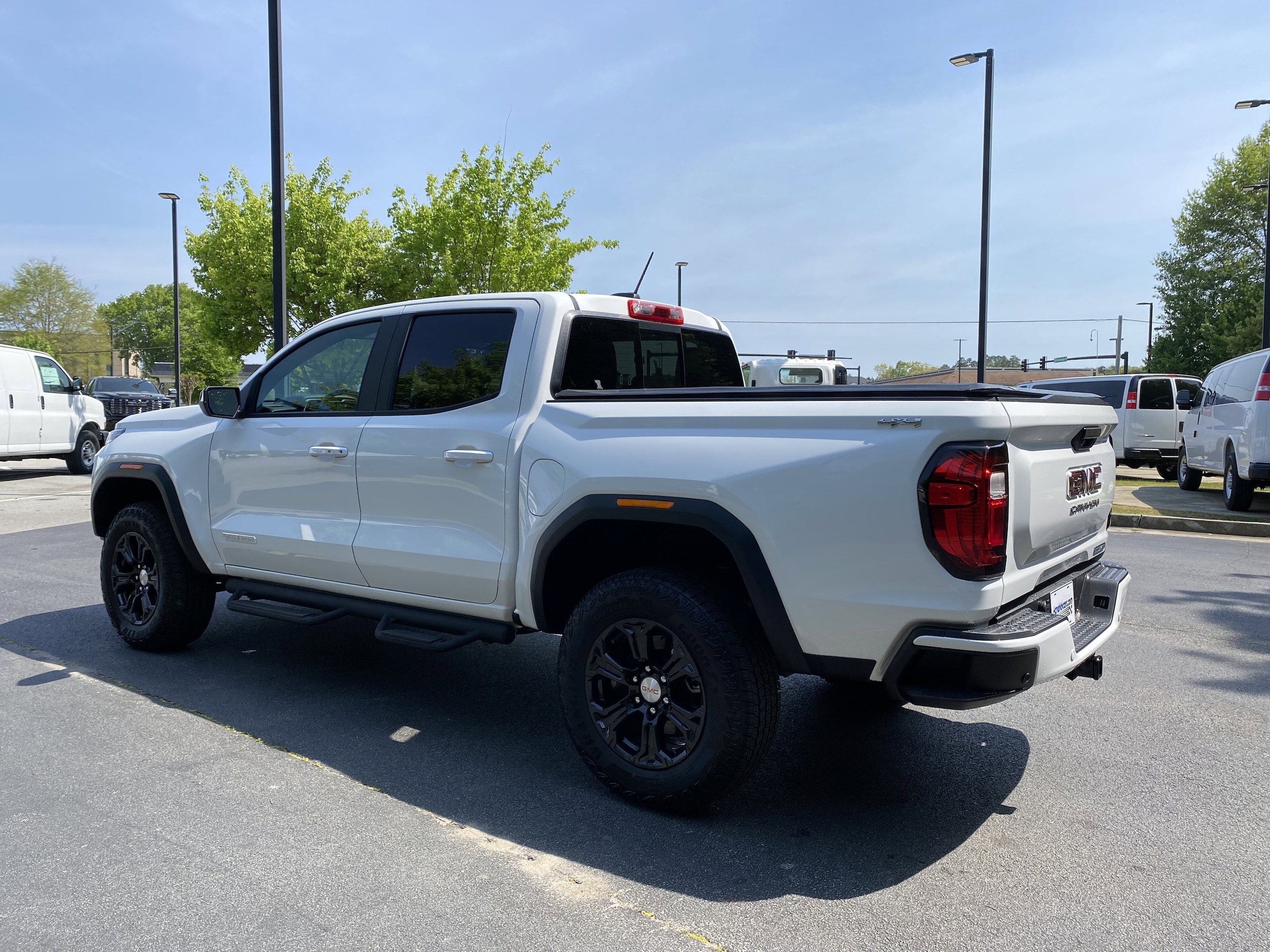 2024 GMC Canyon 4WD Elevation photo 5