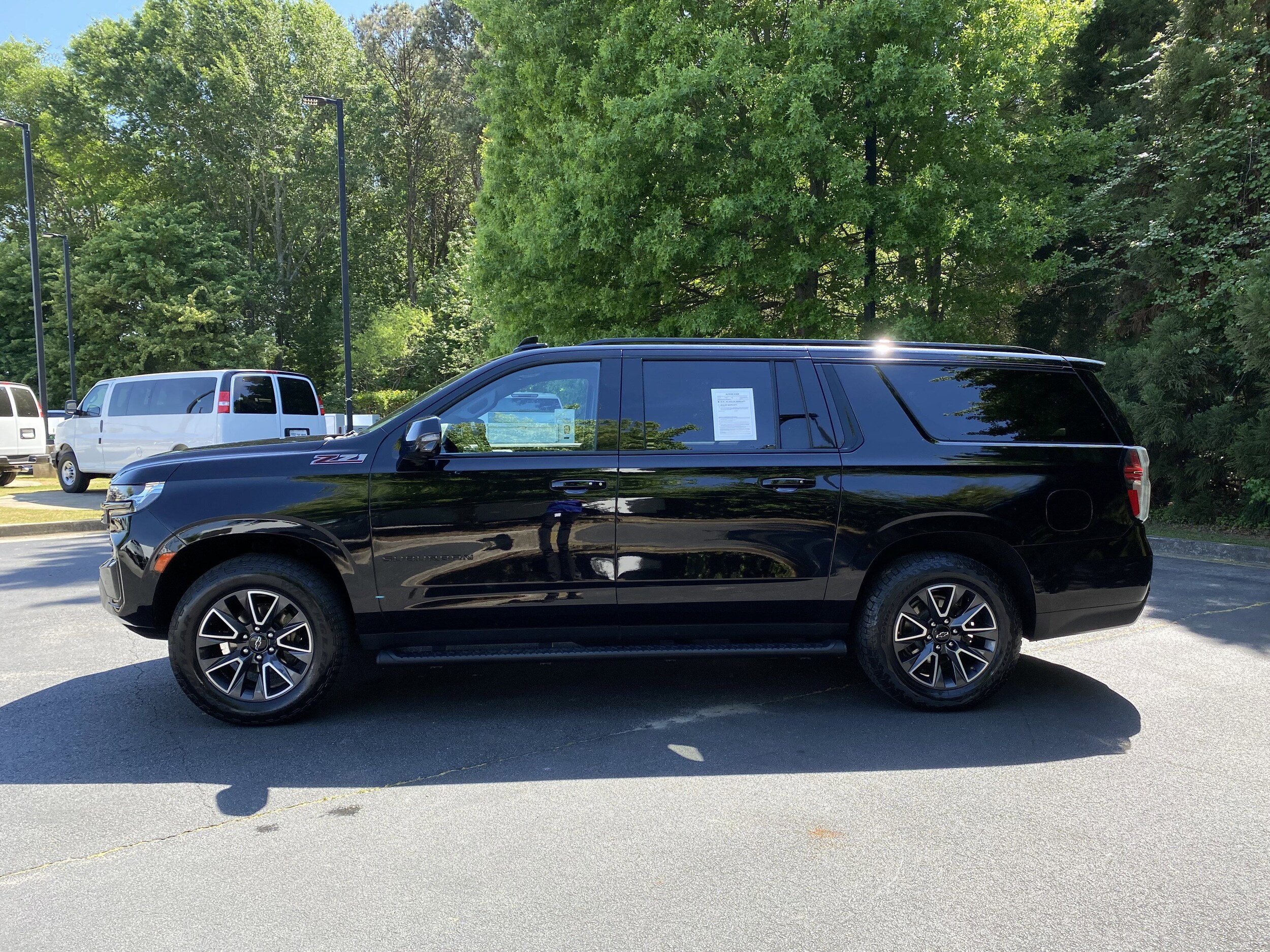2021 Chevrolet Suburban Z71 photo 4