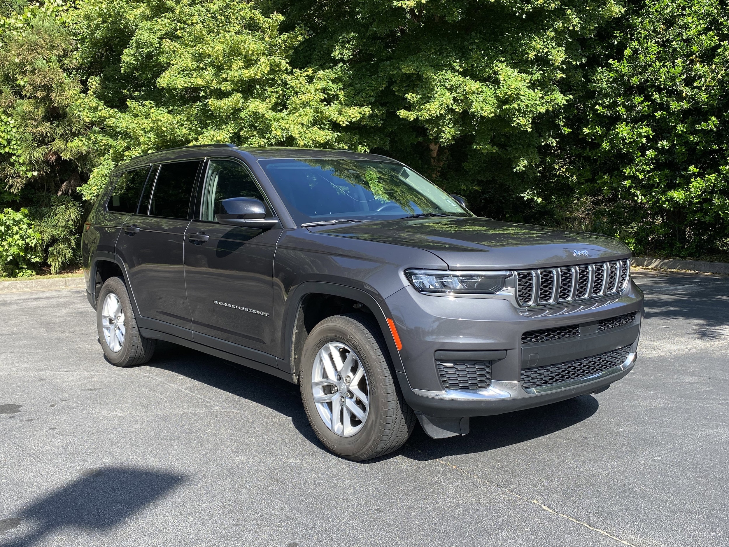 2022 Jeep Grand Cherokee L Laredo photo 2