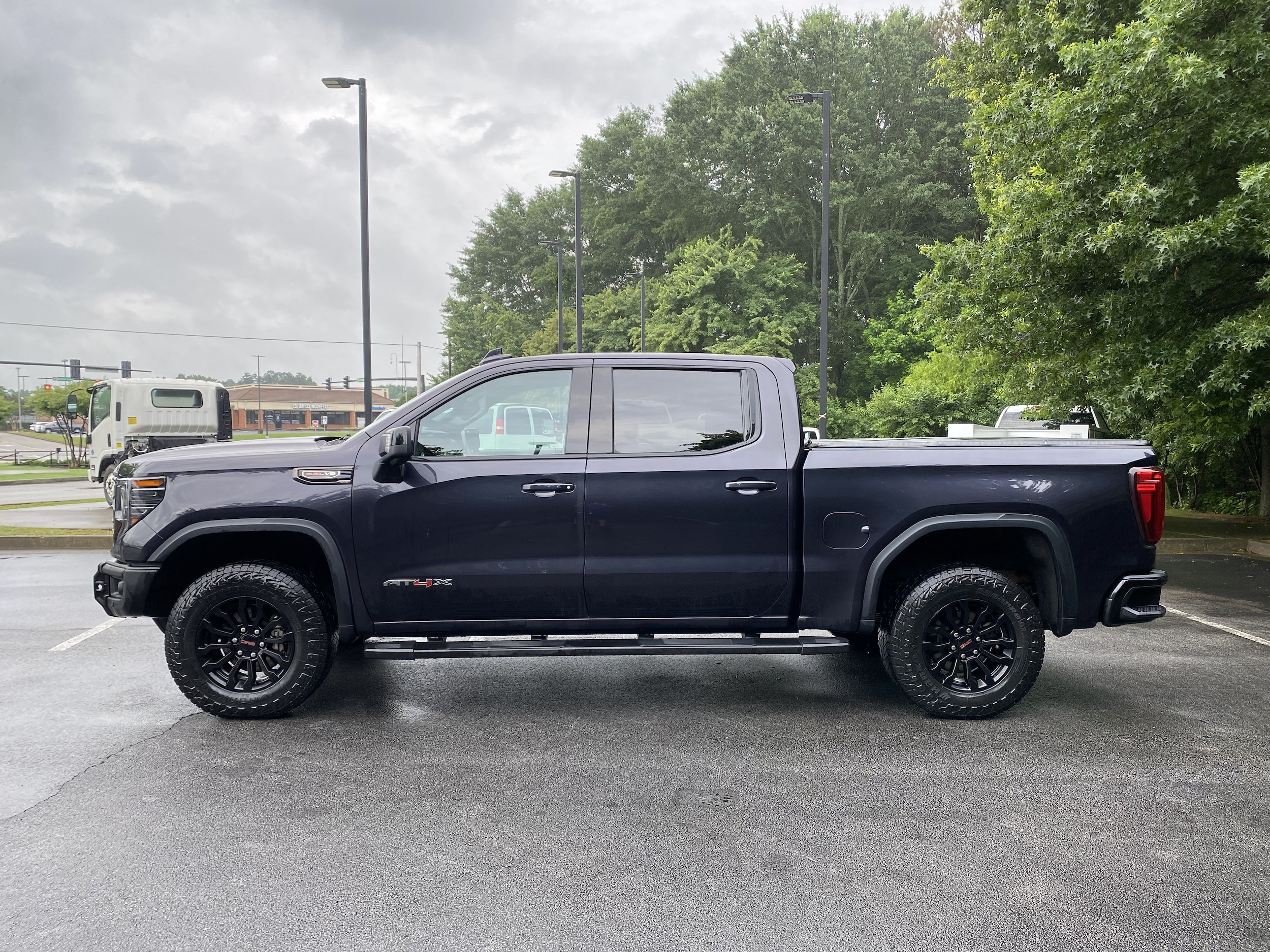 2023 GMC Sierra 1500 AT4X