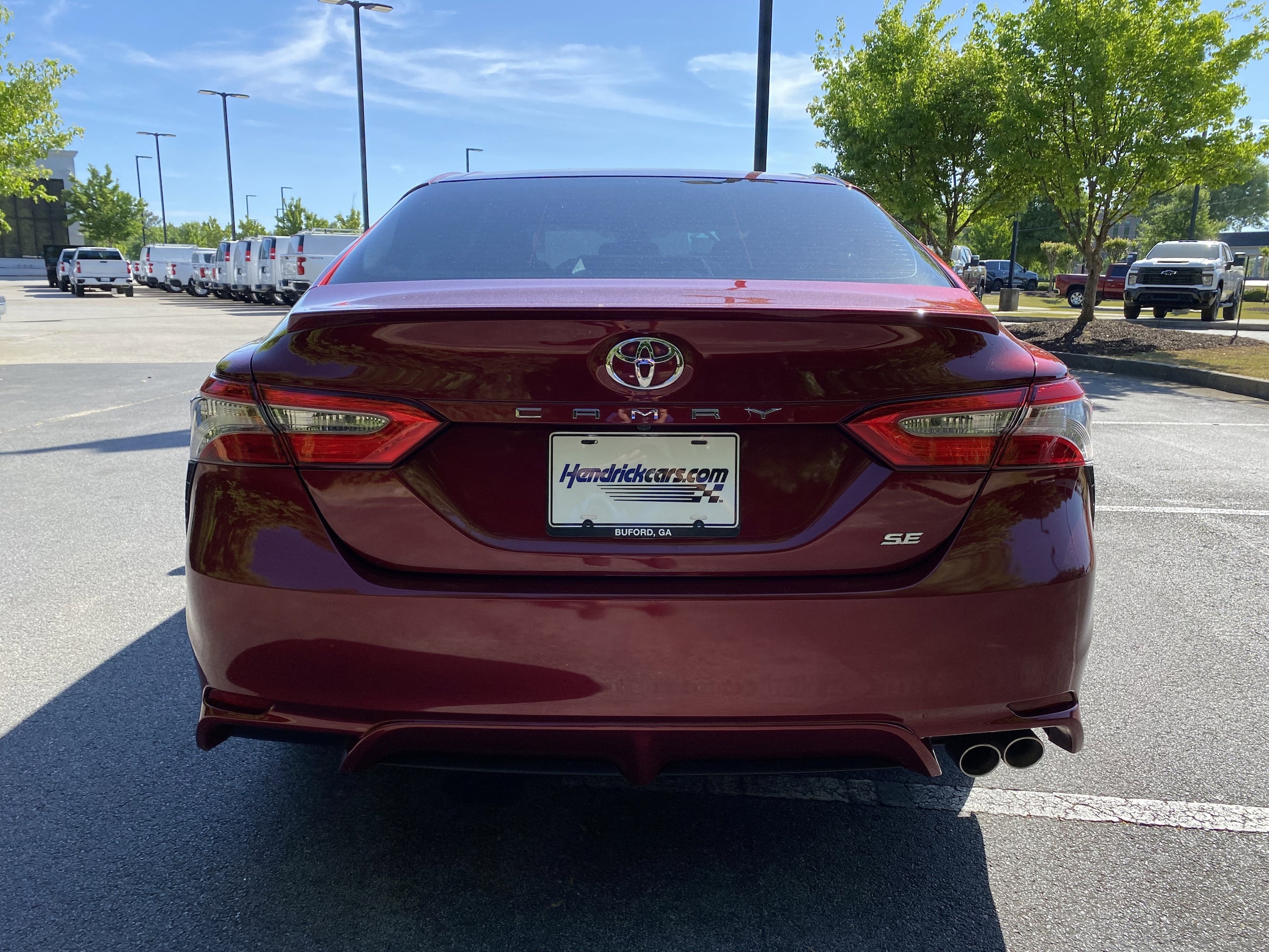 2018 Toyota Camry SE photo 3