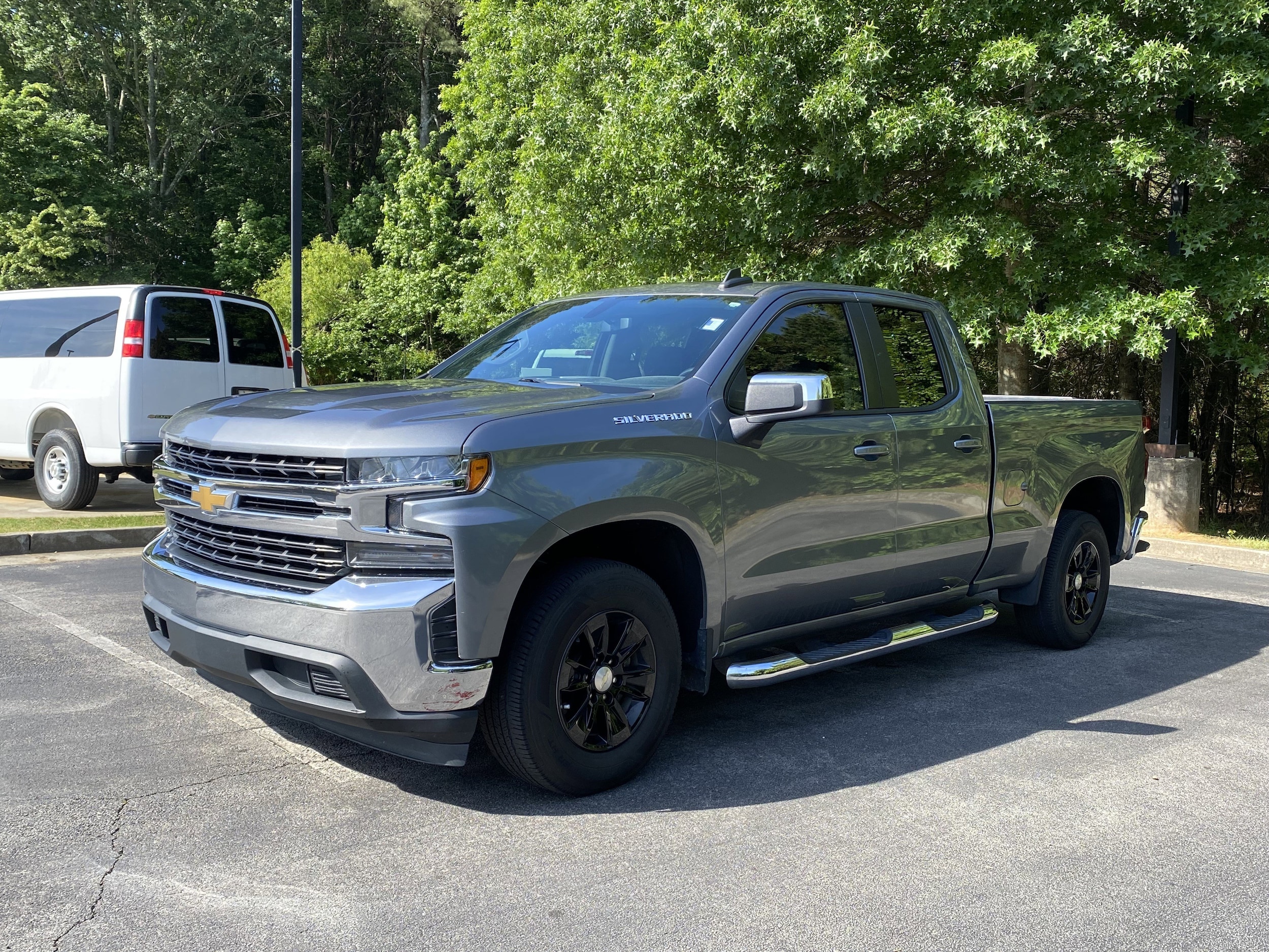 2020 Chevrolet Silverado 1500 LT photo 5