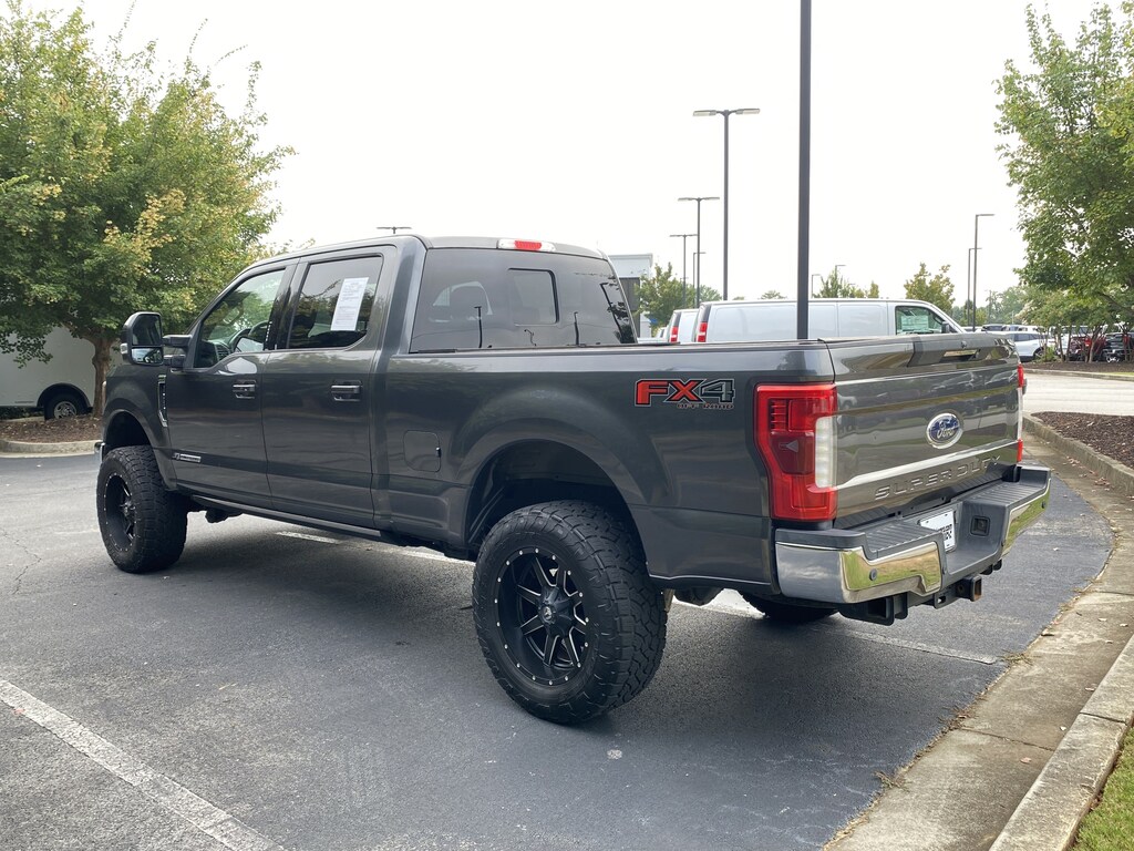 Used 2017 Ford Super Duty F-250 SRW Lariat Pickup