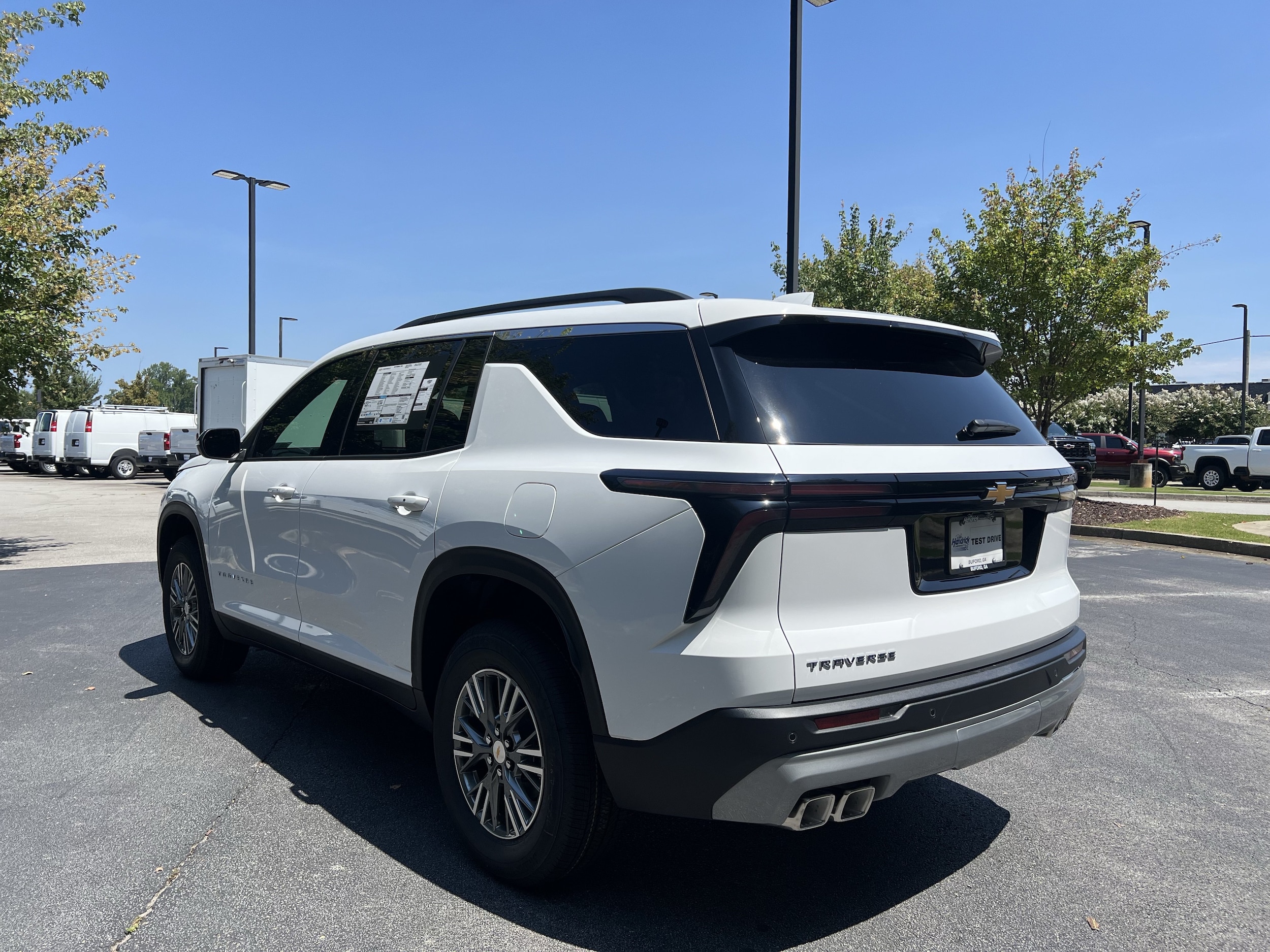 2027 Chevrolet Traverse FWD LT