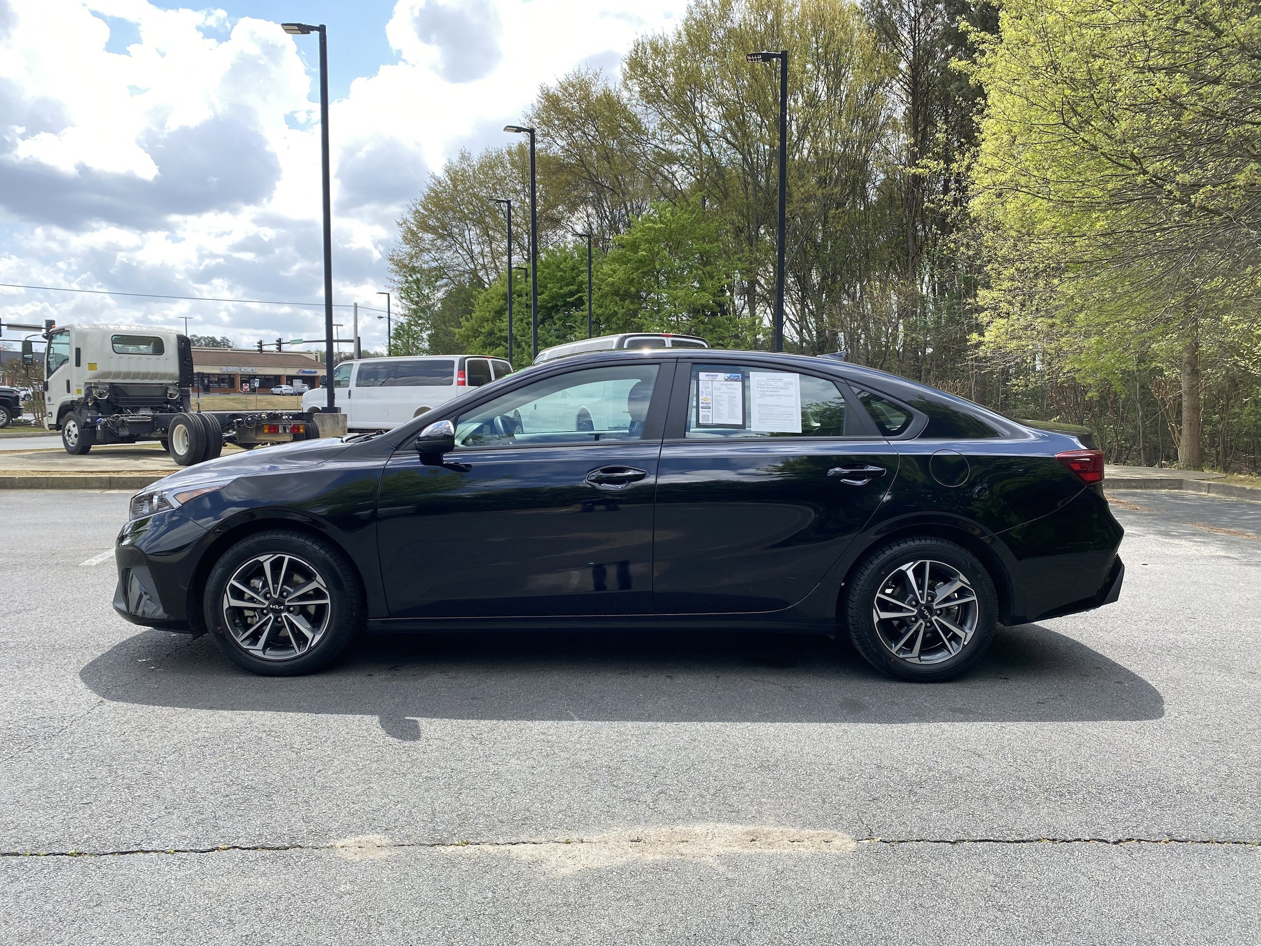 2024 Kia Forte LXS photo 5