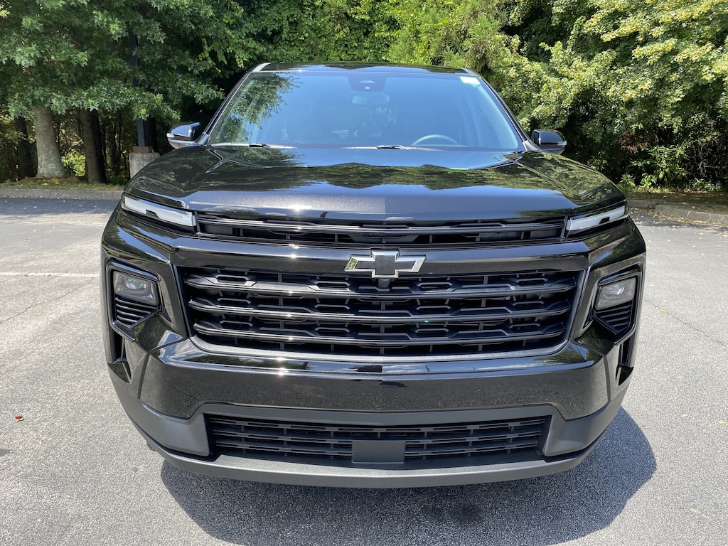 Used 2026 Chevrolet Traverse FWD LT SUV