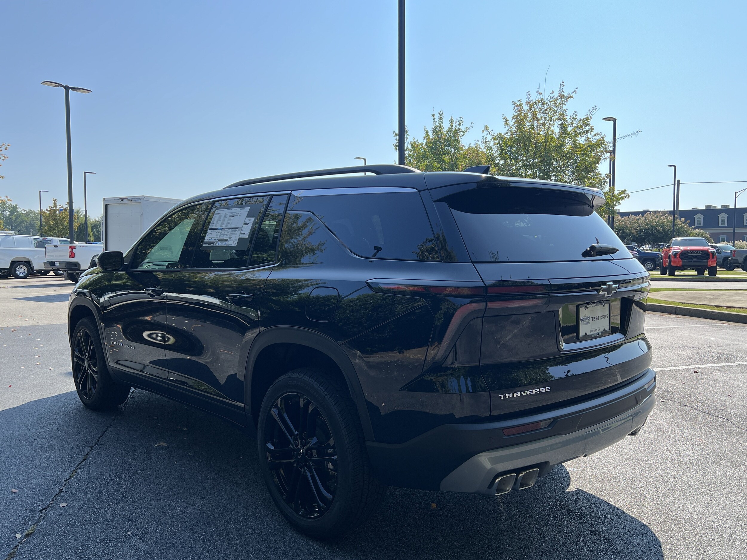 2026 Chevrolet Traverse FWD LT