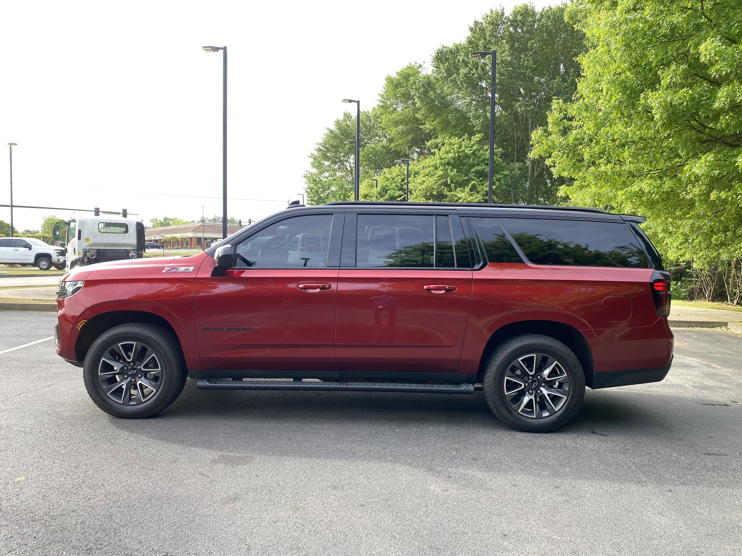 2022 Chevrolet Suburban Z71 photo 5