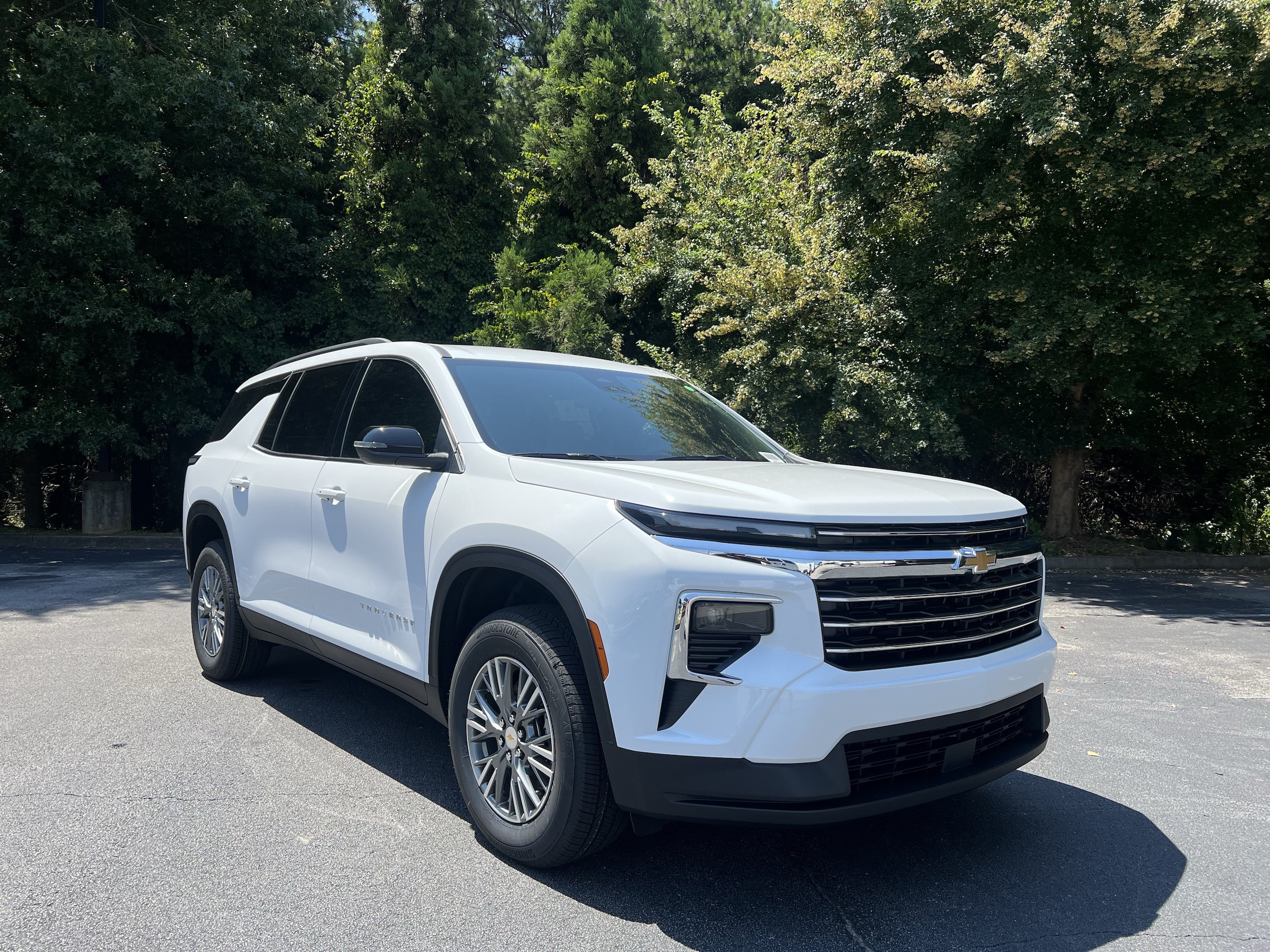 2027 Chevrolet Traverse FWD LT