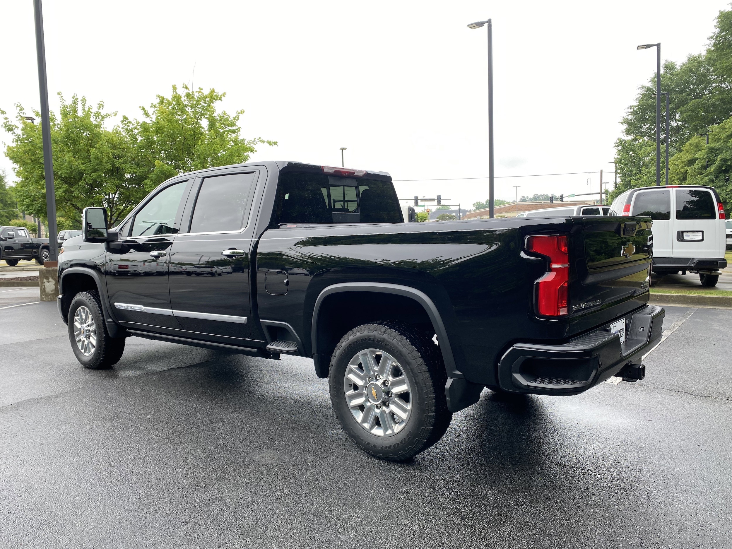 2025 Chevrolet Silverado 2500HD High Country photo 6