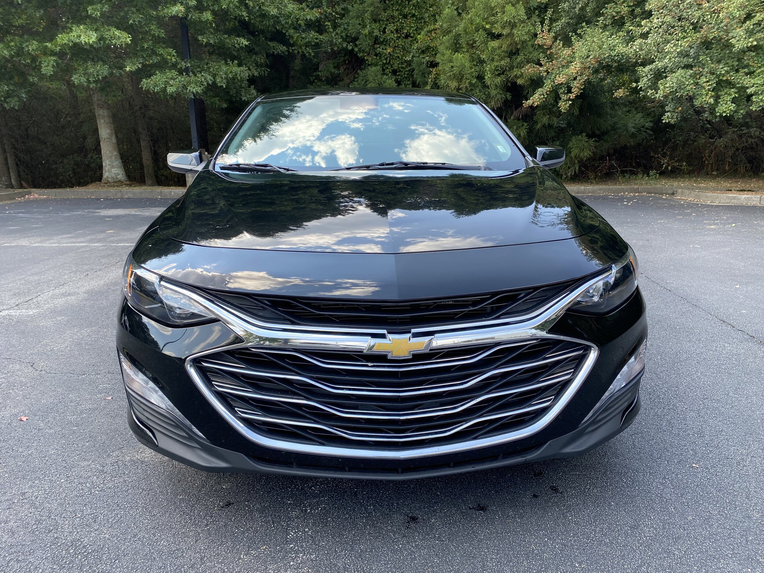 2024 Chevrolet Malibu 1LT photo 2