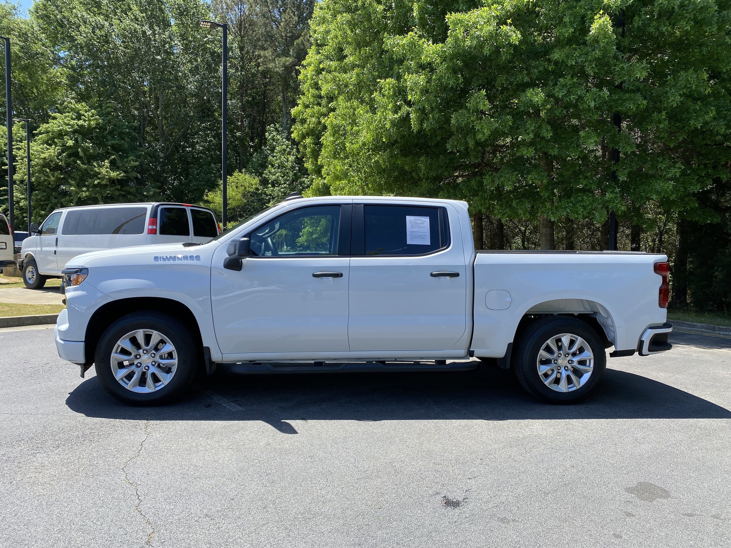 2024 Chevrolet Silverado 1500 Custom photo 5