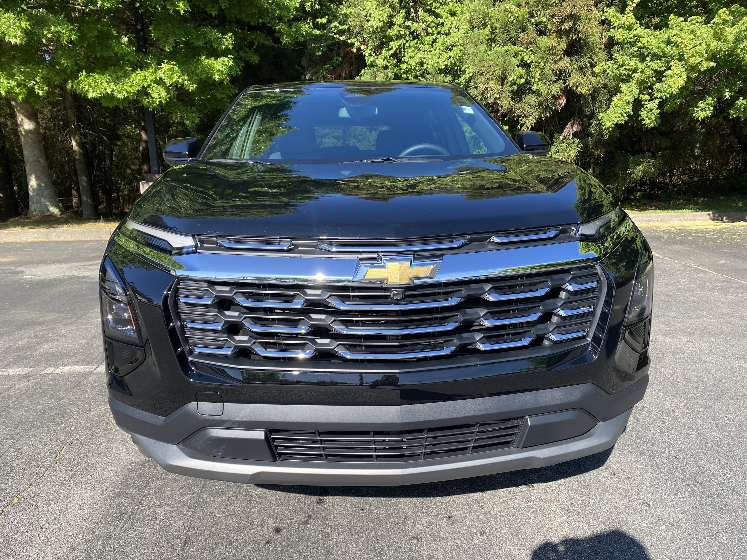 2026 Chevrolet Equinox FWD LT photo 2