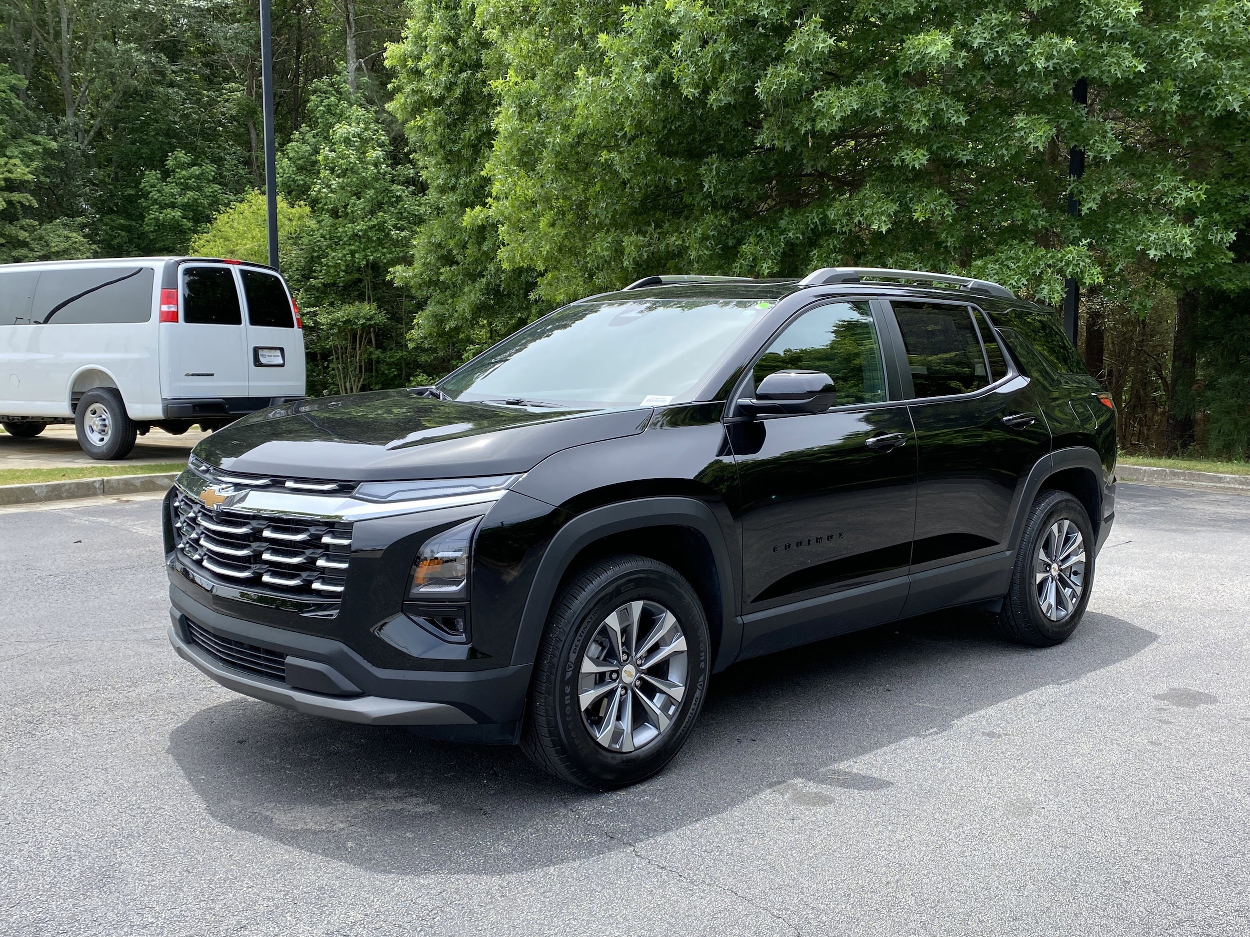 2026 Chevrolet Equinox FWD LT photo 4