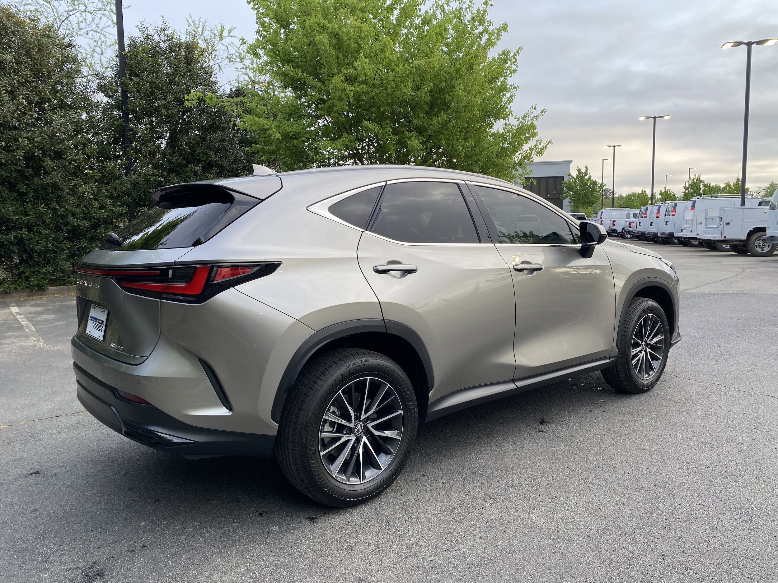 2024 LEXUS NX NX 250 Premium photo 3
