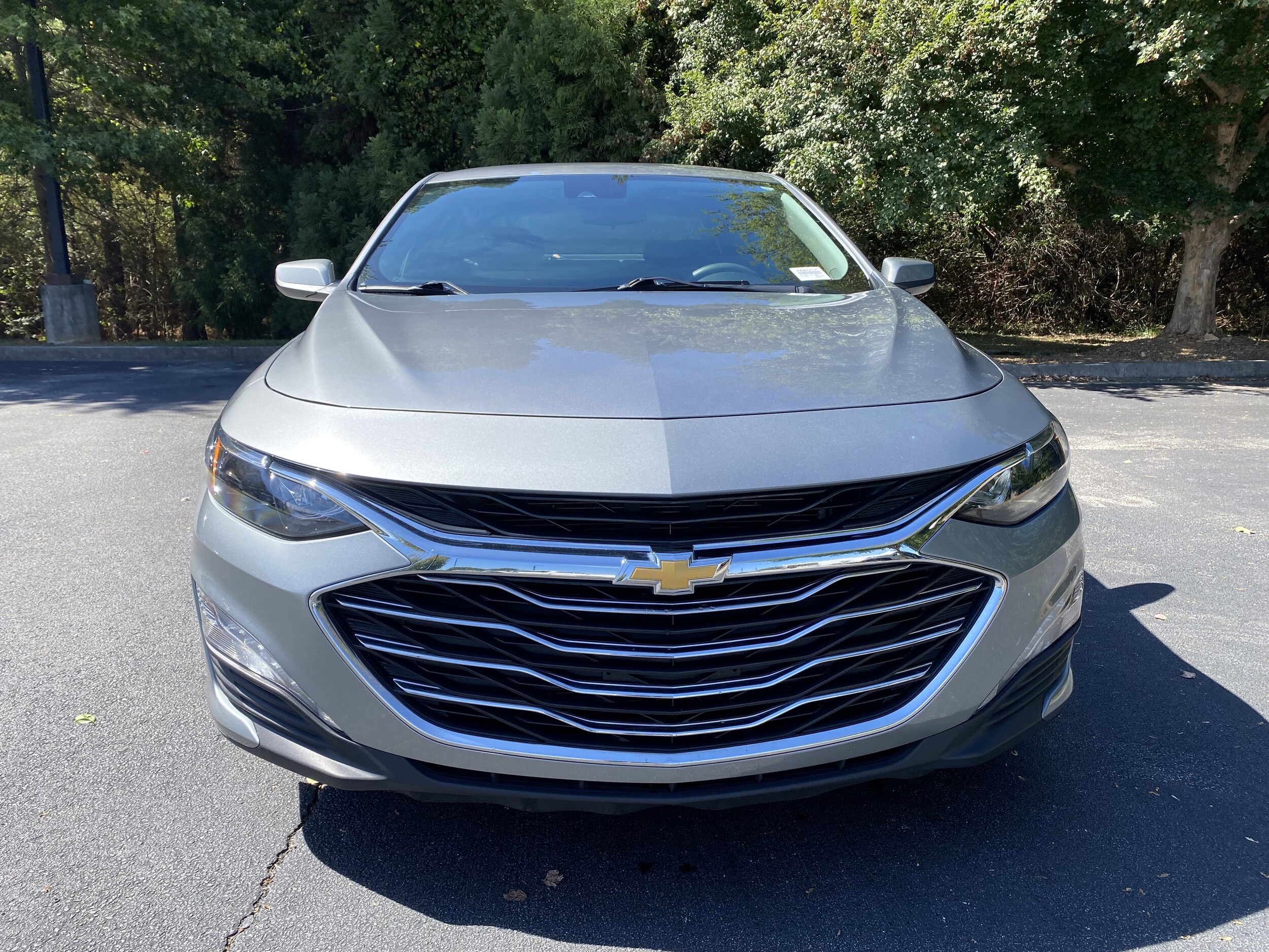 2024 Chevrolet Malibu 1LT photo 2