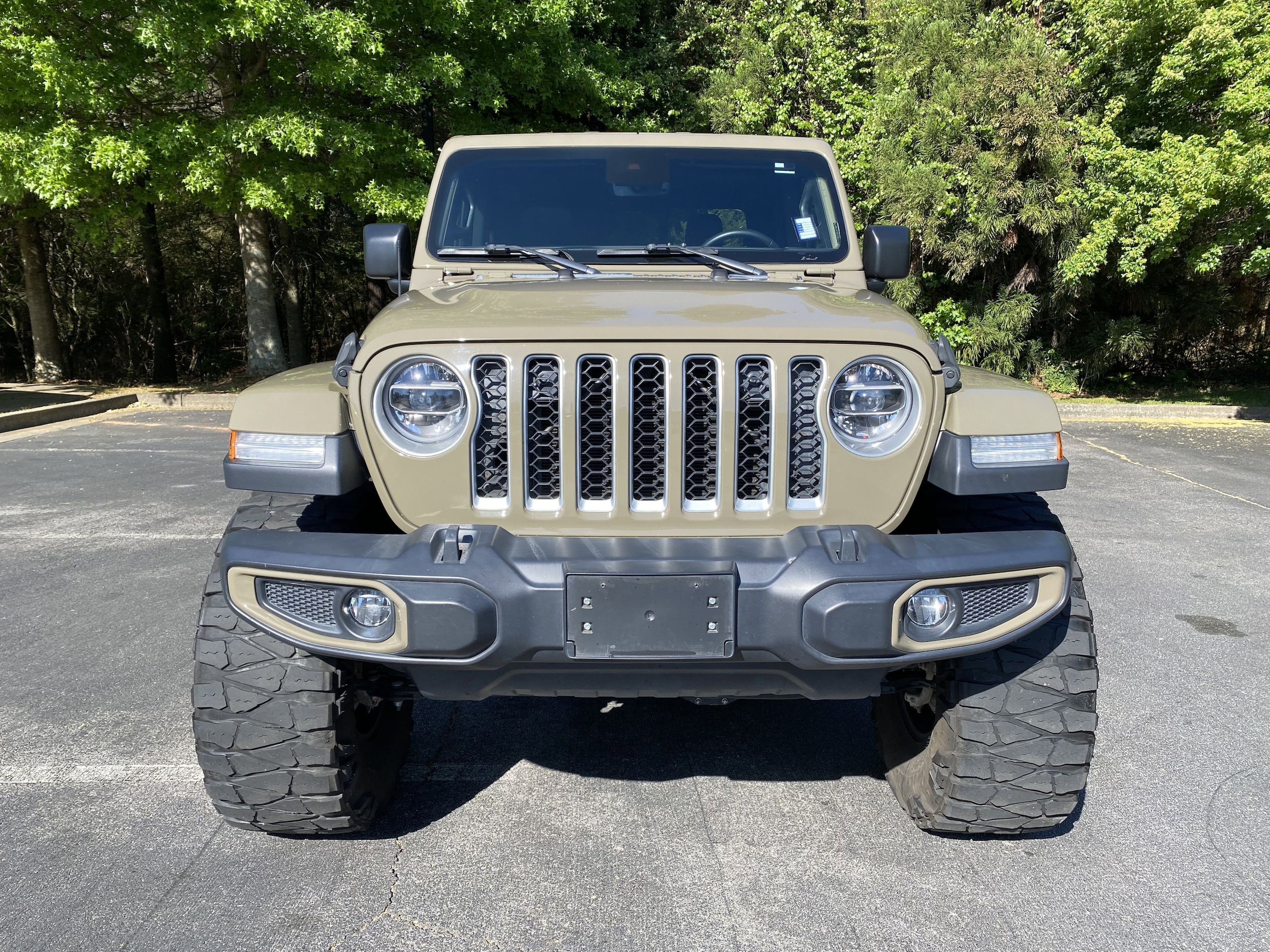 2020 Jeep Gladiator Overland photo 2