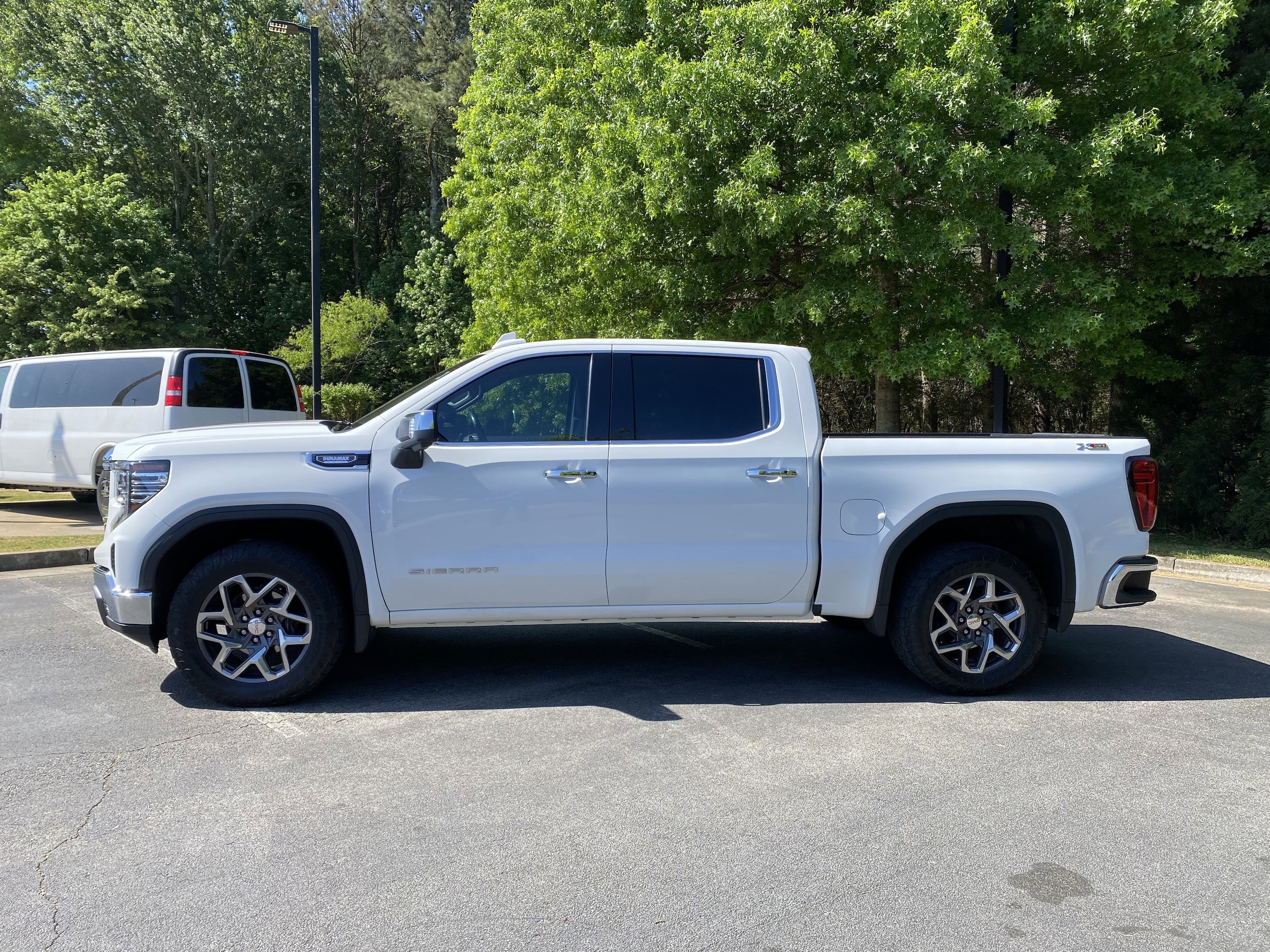 2023 GMC Sierra 1500 SLT photo 5