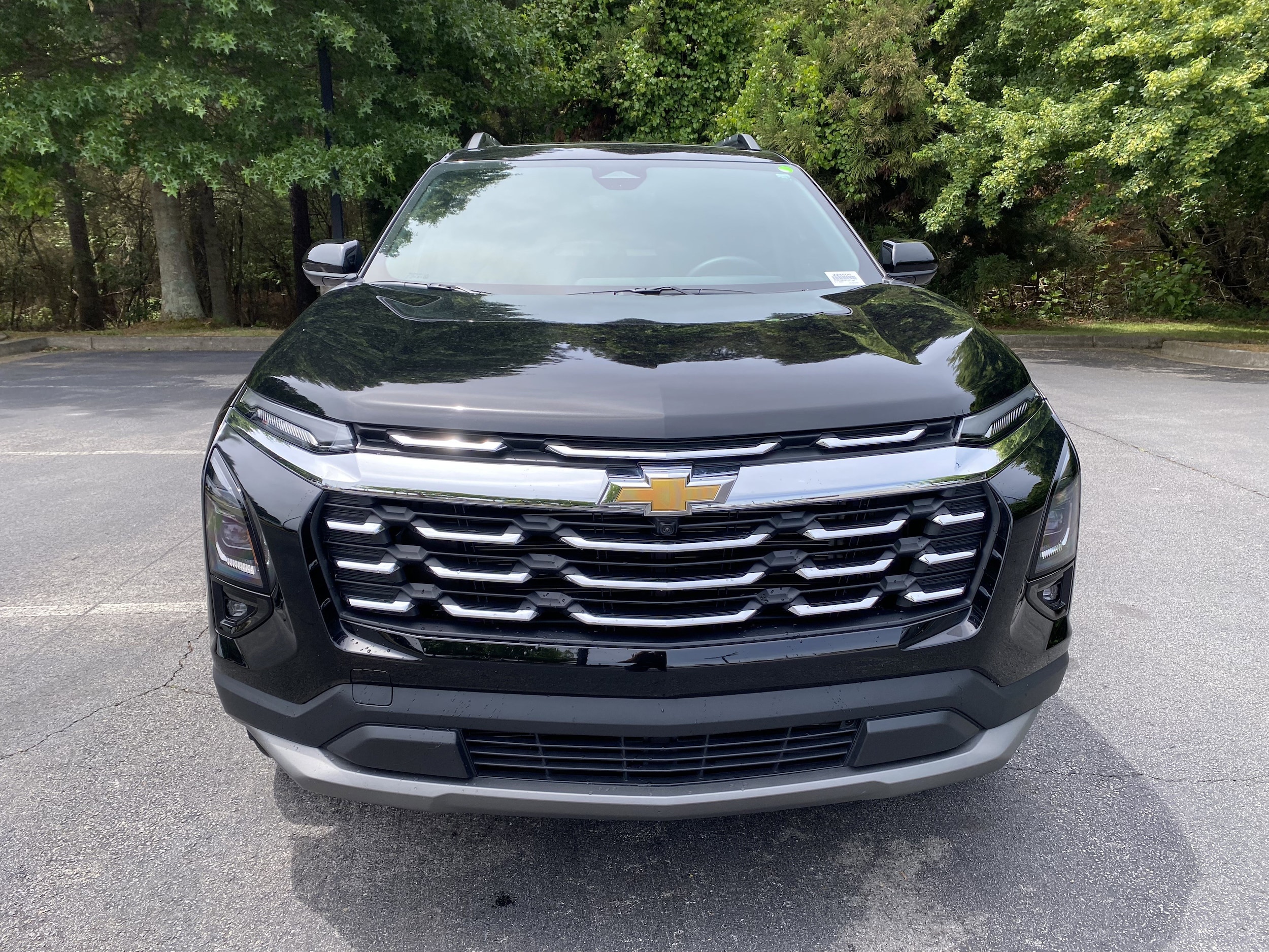 2026 Chevrolet Equinox FWD LT photo 2