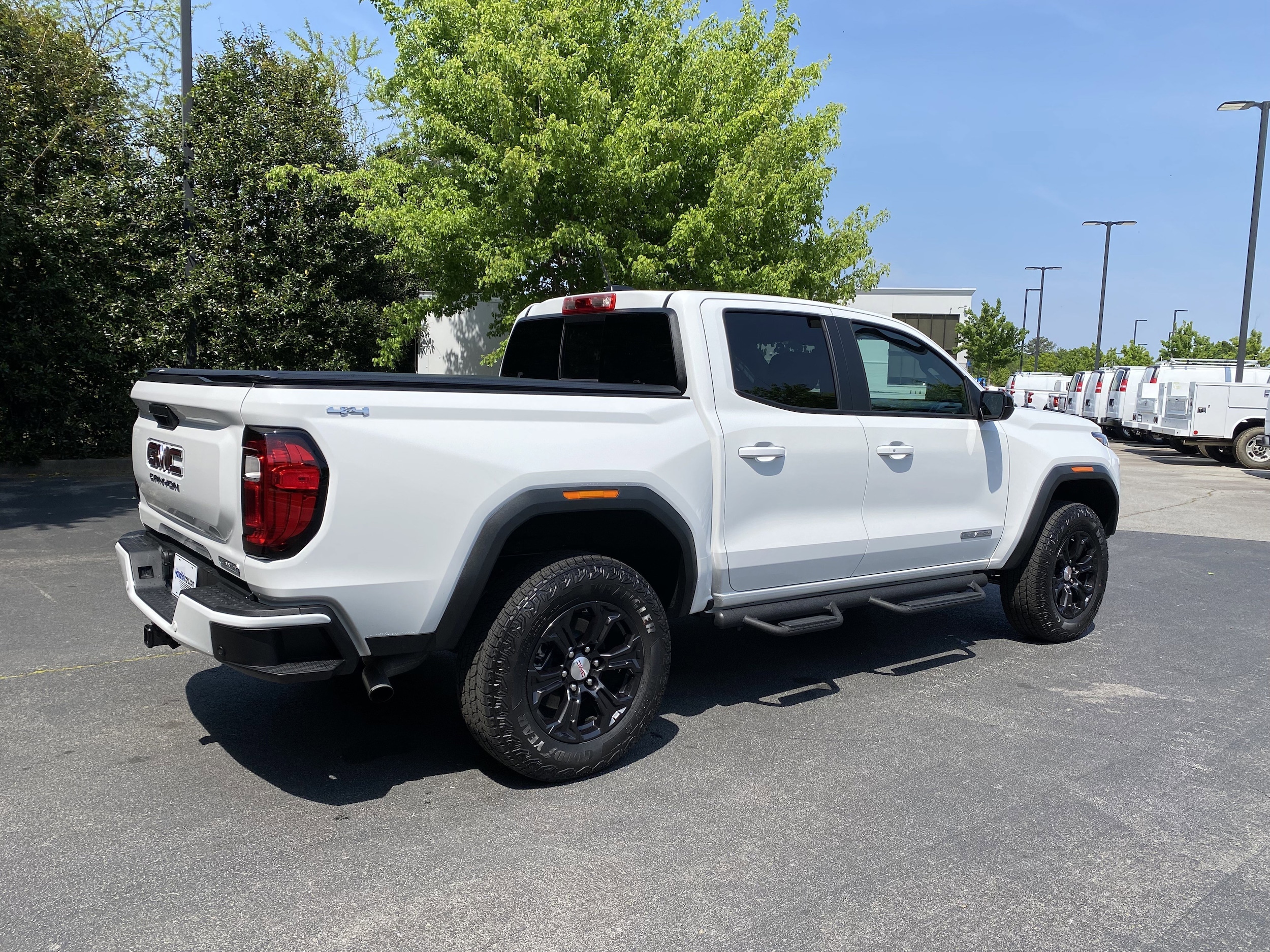 2024 GMC Canyon 4WD Elevation photo 3