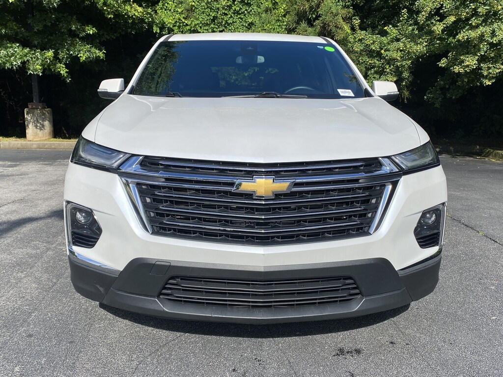 Used 2023 Chevrolet Traverse LT Cloth SUV