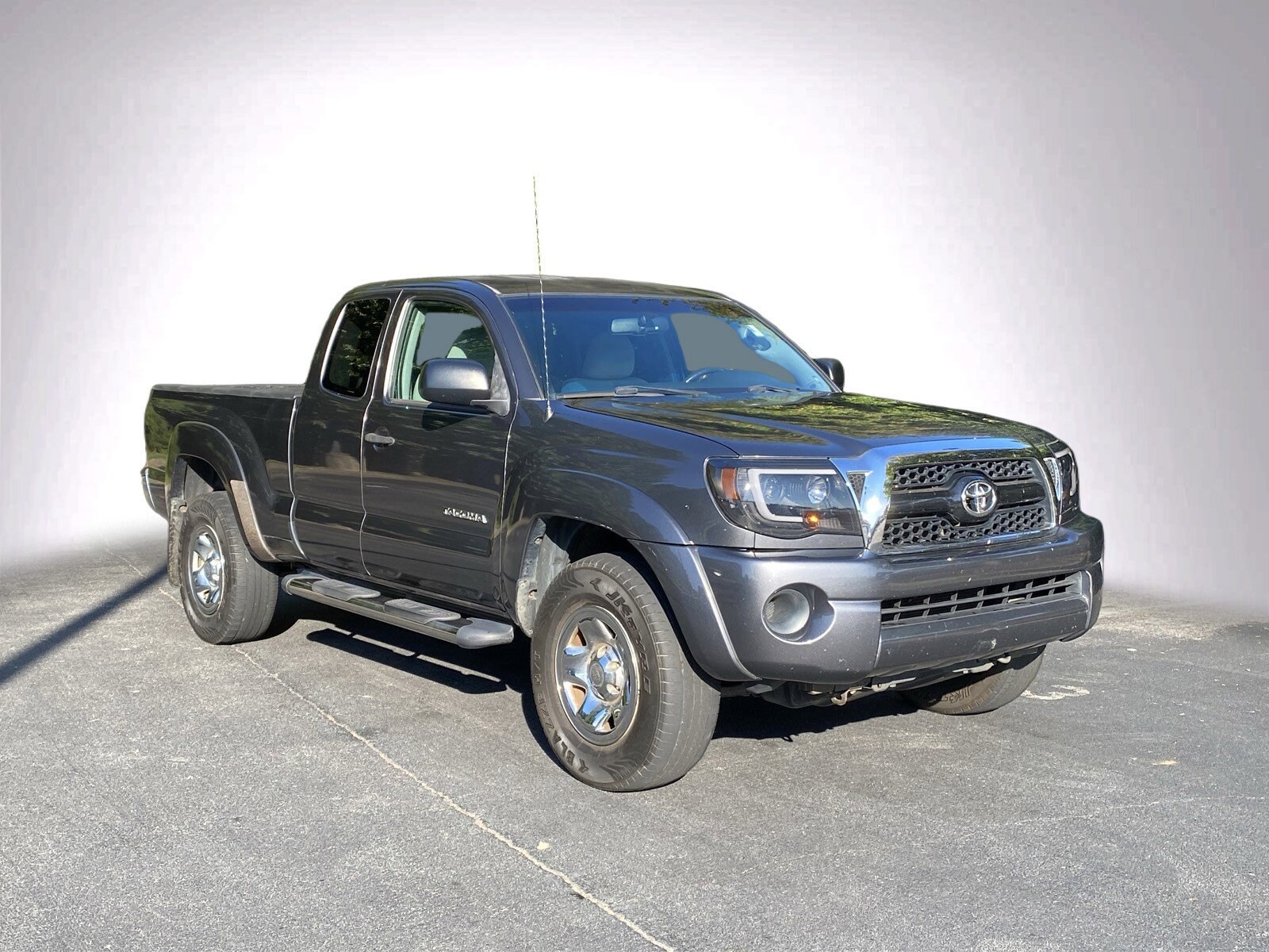 2011 Toyota Tacoma PreRunner photo 2