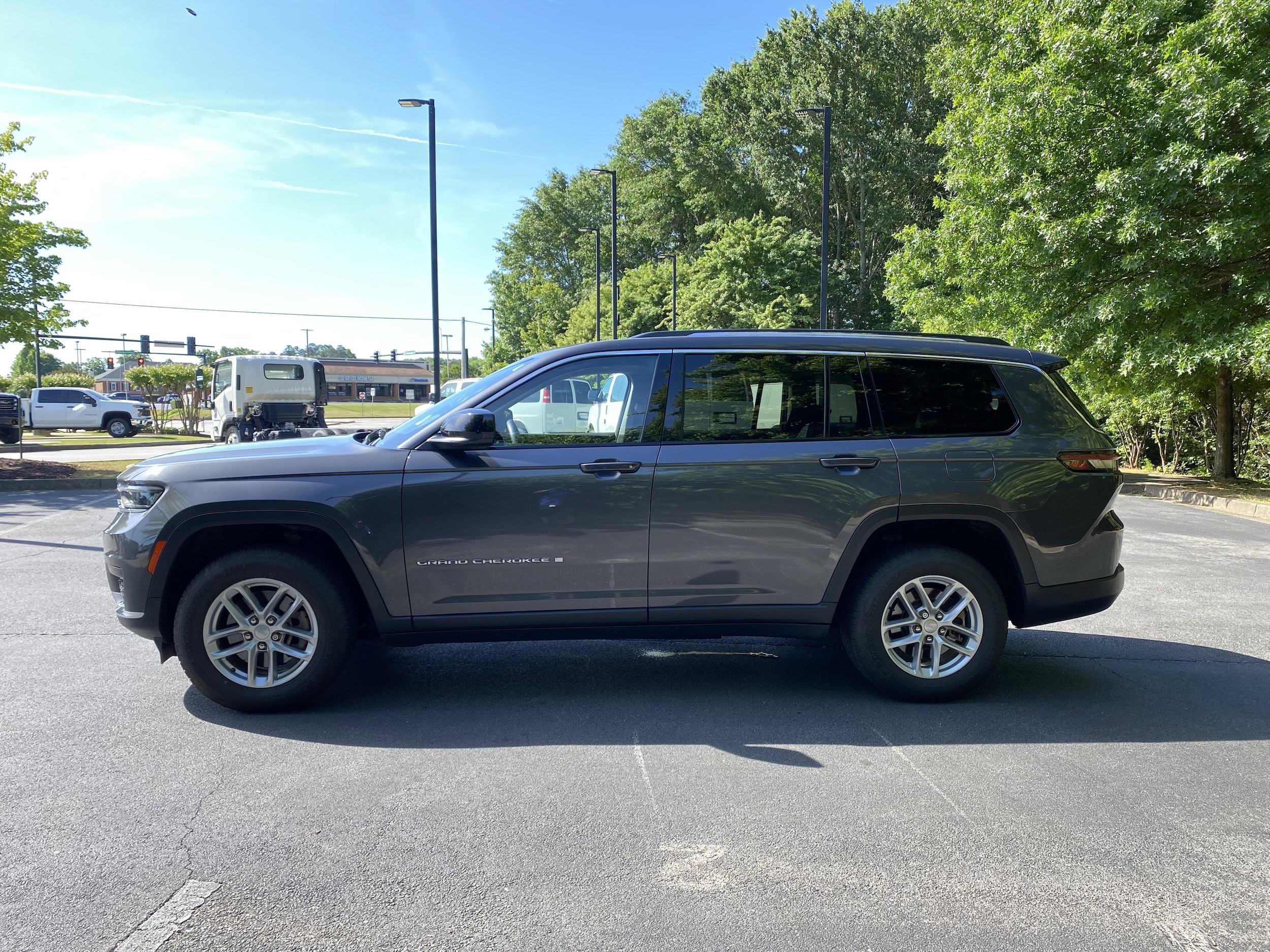 2022 Jeep Grand Cherokee L Laredo photo 6