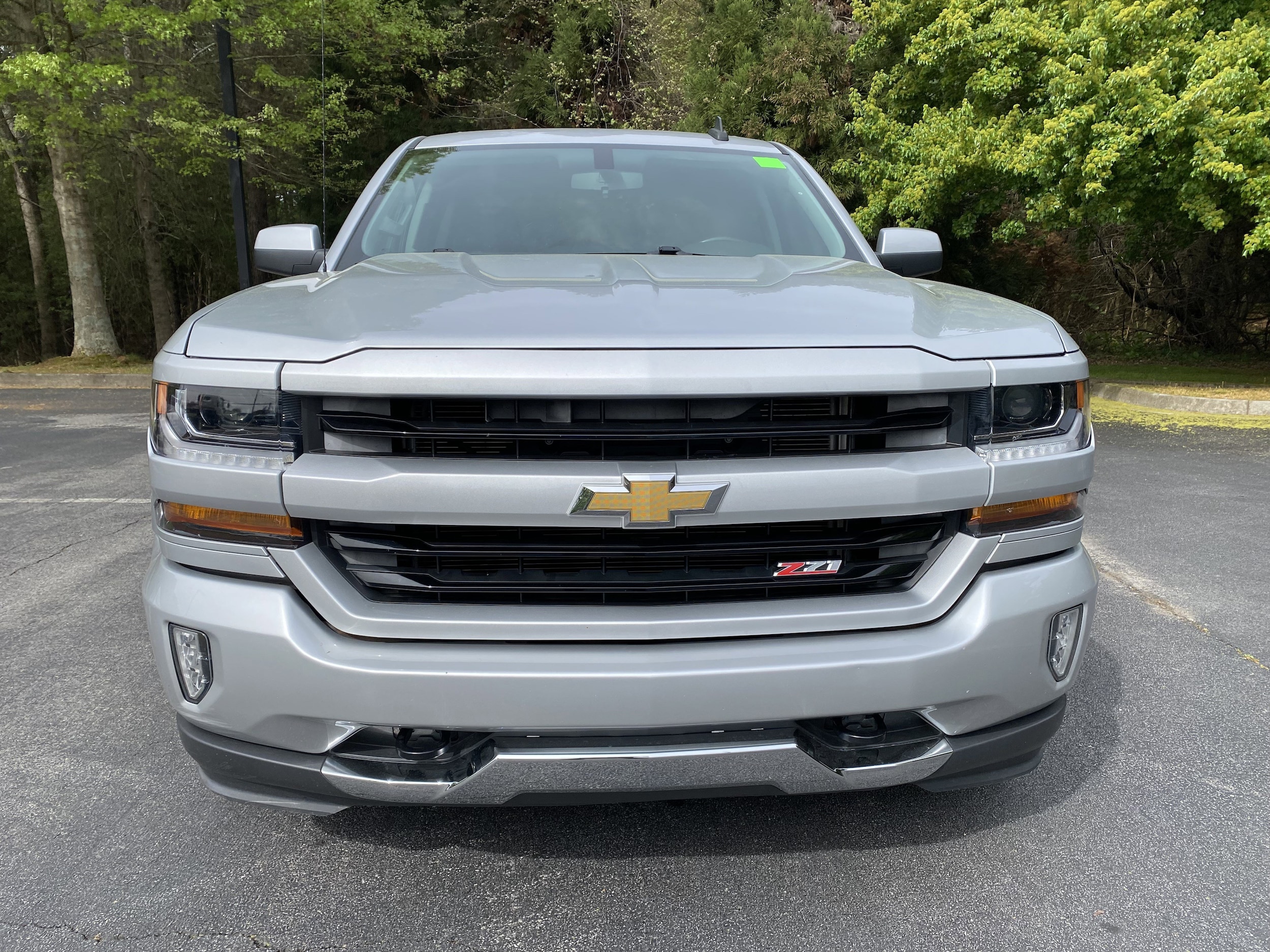 2016 Chevrolet Silverado 1500 LT photo 2