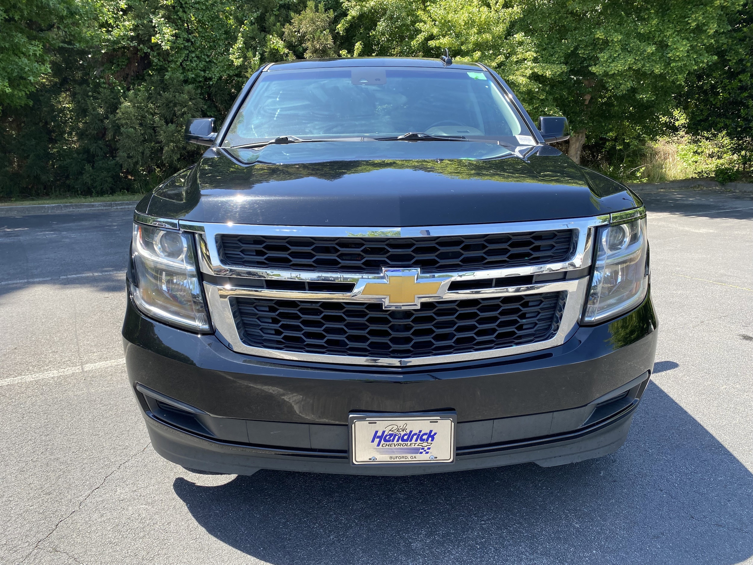 2019 Chevrolet Tahoe LT photo 2