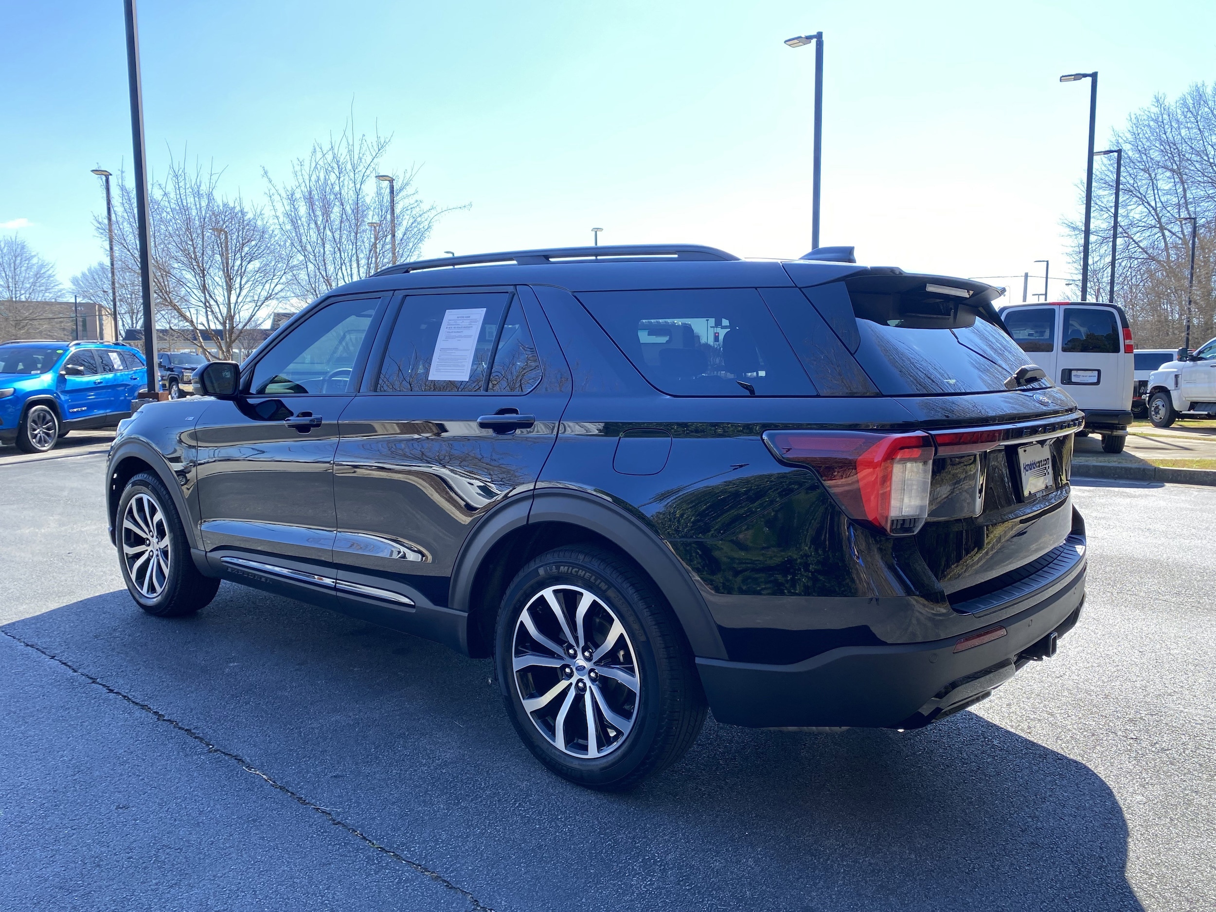 2025 Ford Explorer ST-Line photo 5