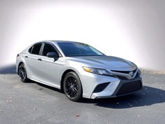 2020 Toyota Camry SE Sedan